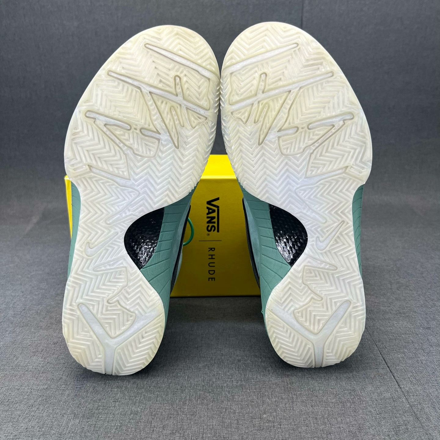 Nike Nike Green Lowtop Sneakers 44.5 Men Size US 11 / EU 44 - 6 Thumbnail