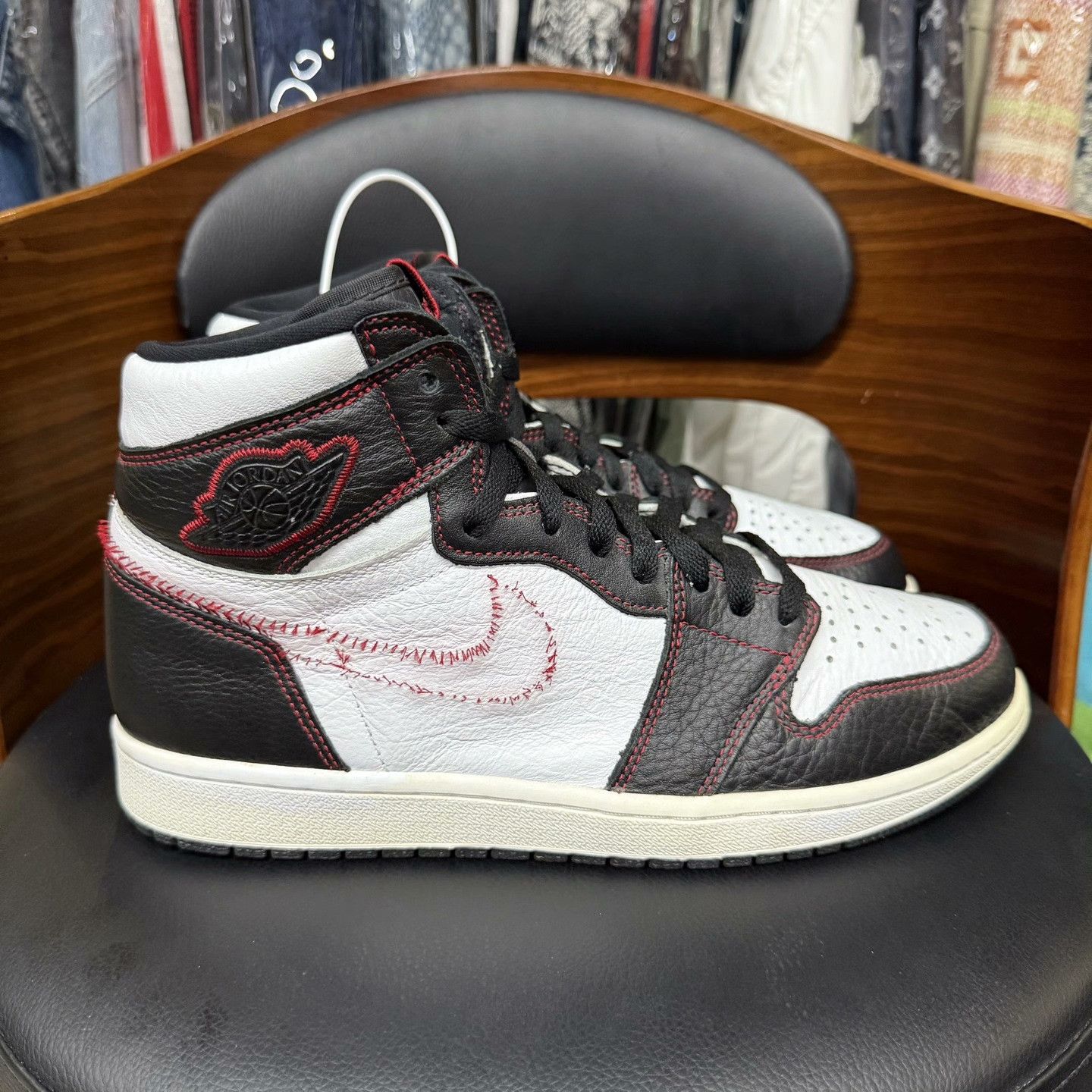 Nike Nike AJ1 Black Lowtop Sneakers 44 Men Size US 10.5 / EU 43-44 - 4 Thumbnail