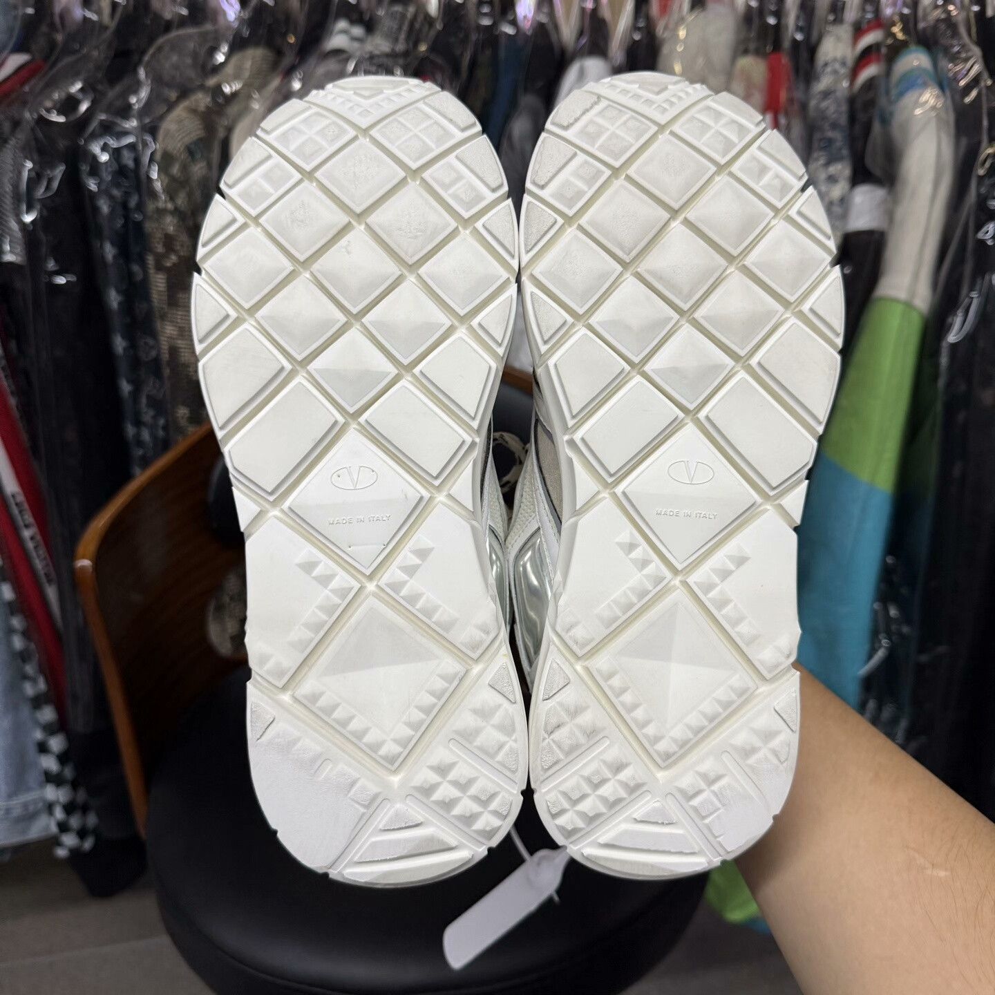 Valentino Valentino White Lowtop Sneakers 41 Men Size US 8.5 / EU 41-42 - 9 Thumbnail