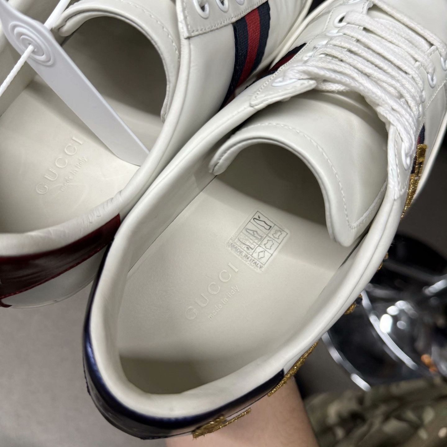 Gucci Gucci White Lowtop Sneakers 37 Women Size US 6.5 / IT 36.5 - 8 Thumbnail