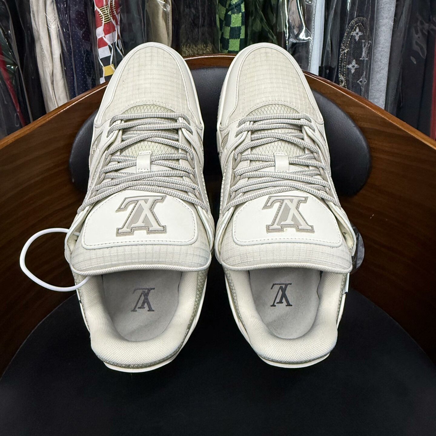 Louis Vuitton Louis Vuitton Training Gray Lowtop Sneakers 26 Men Size US 10 / EU 43 - 8 Thumbnail