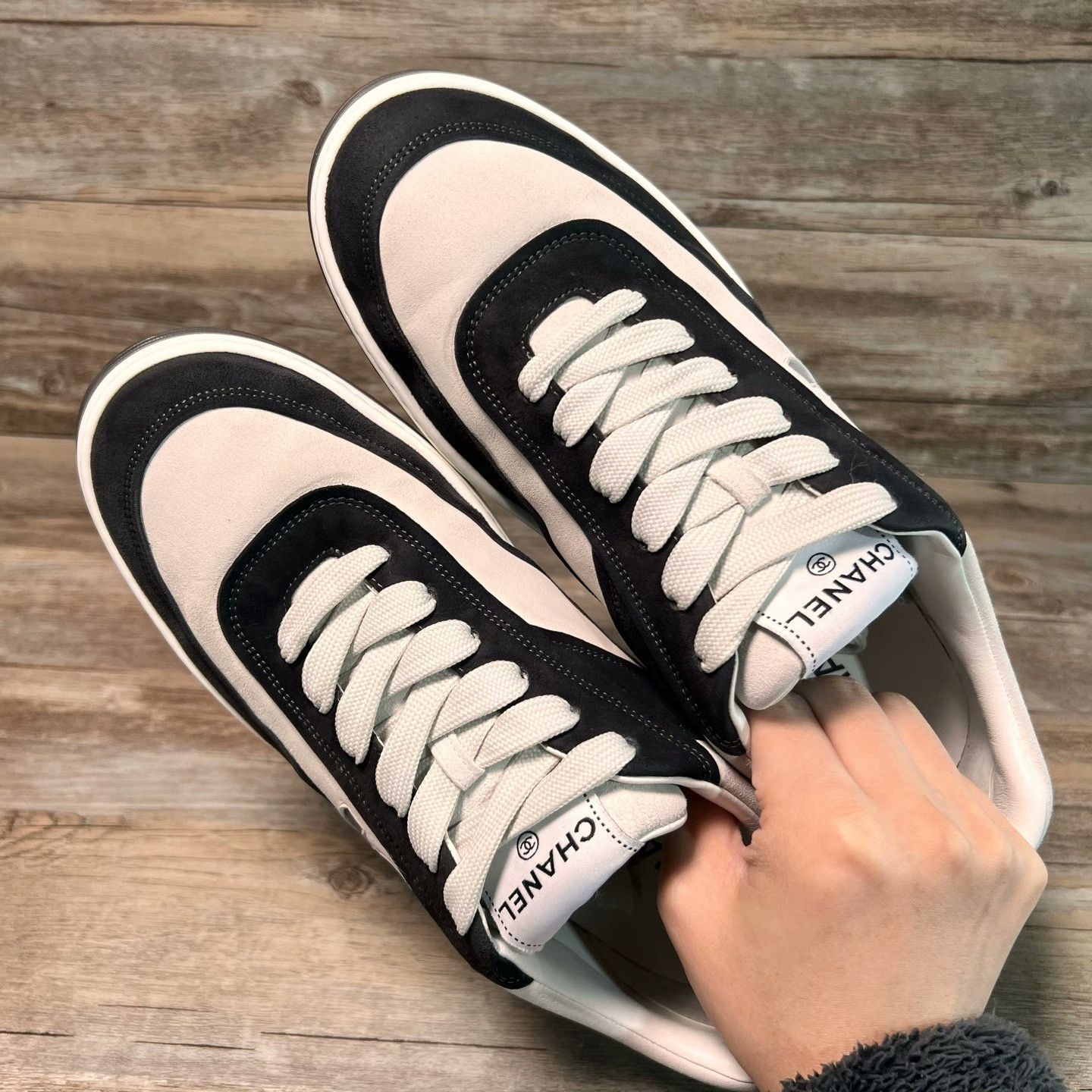 Chanel Chanel Black Lowtop Sneakers 23 Women Size US 8 / IT 38 - 5 Thumbnail