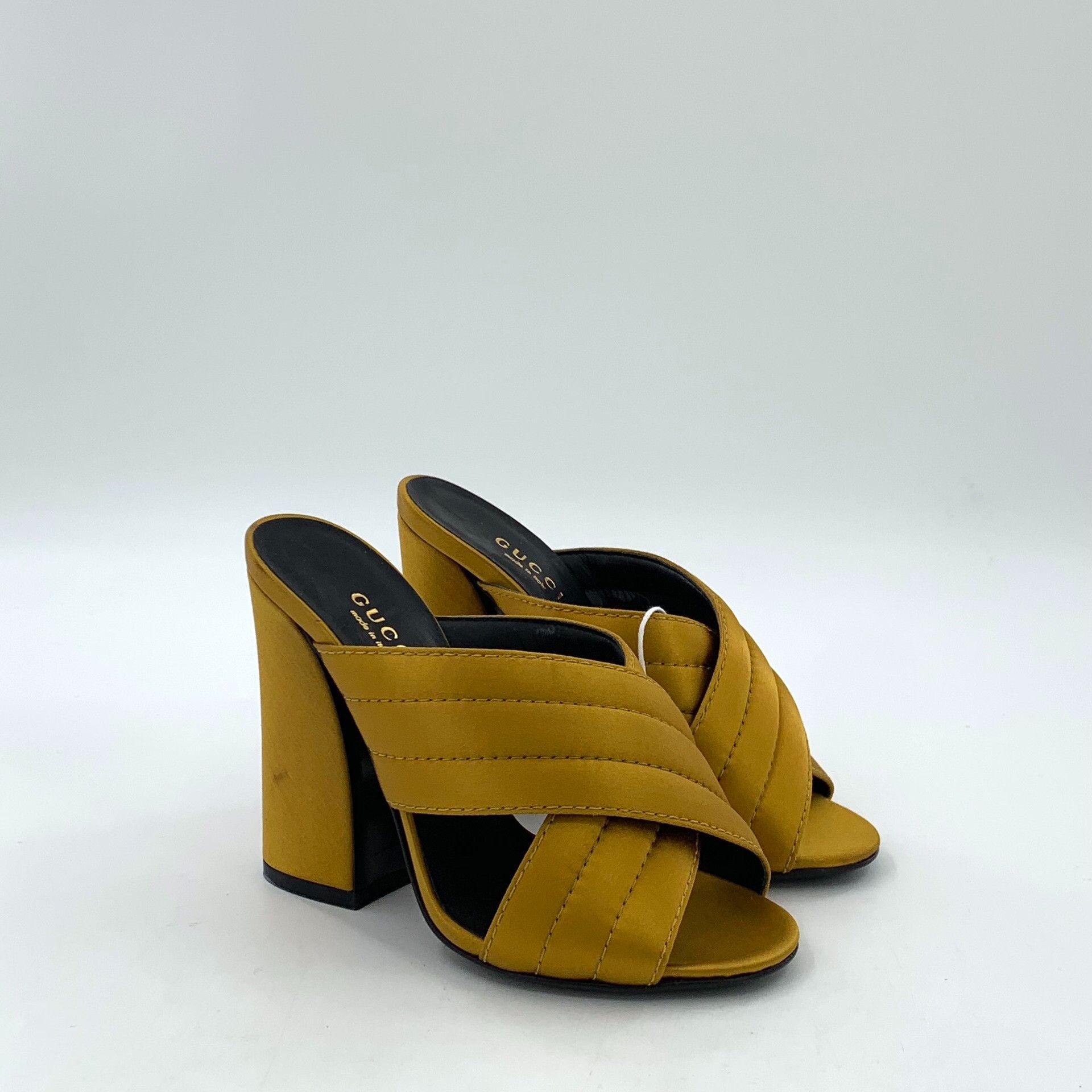 Gucci Gucci Yellow Sandals 34 Women Size US 4 / IT 34 - 2 Thumbnail
