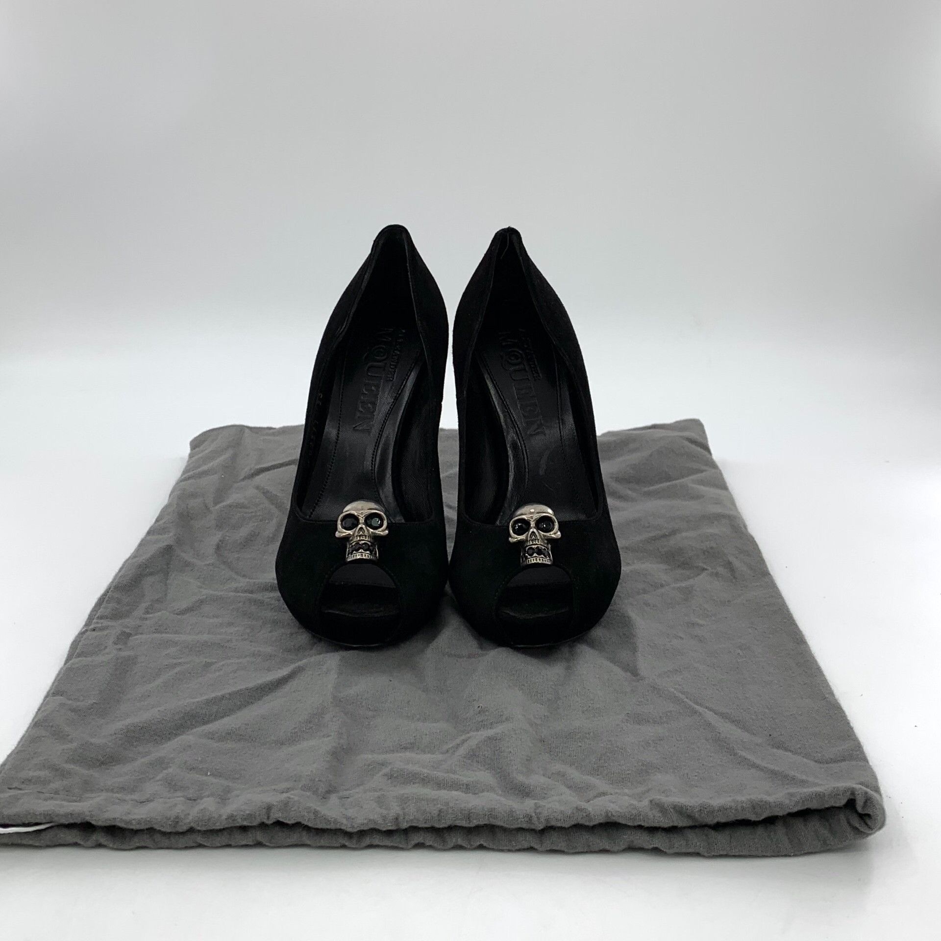 Alexander McQueen Alexander McQueen Black Lowtop Sneakers 36 Women Size US 6 / IT 36 - 9 Thumbnail