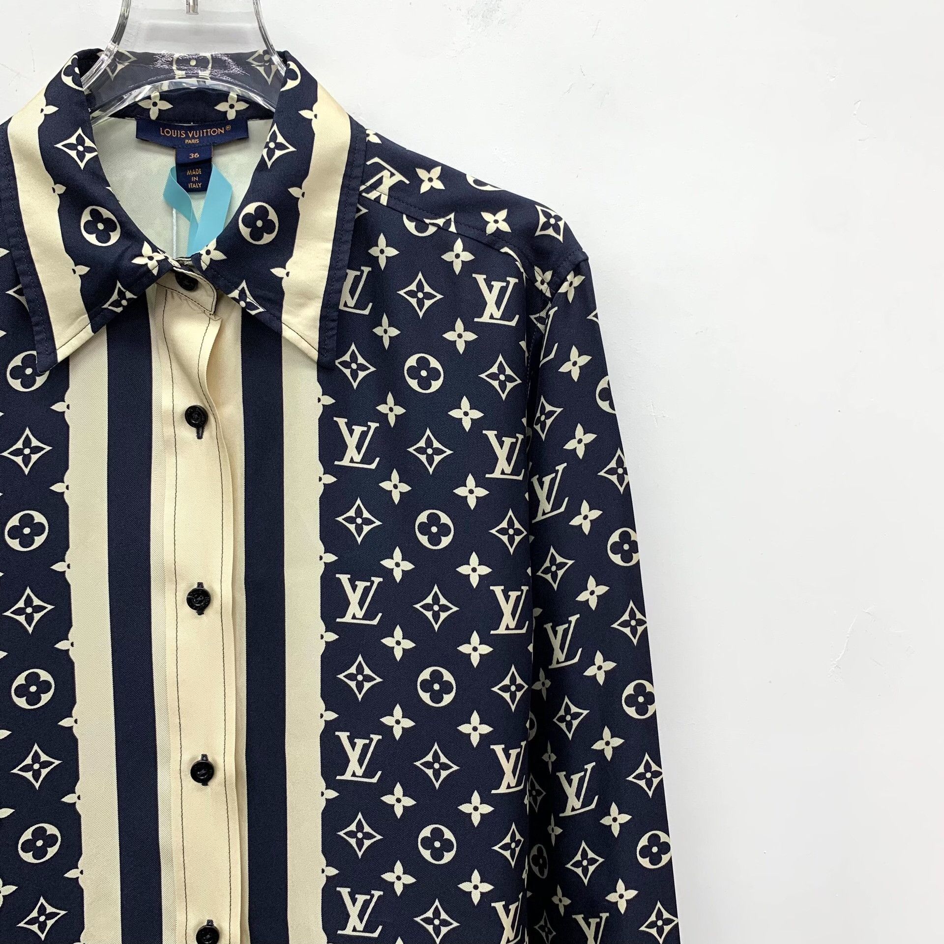 Louis Vuitton Louis Vuitton Blue Shirt S Men Size US S / EU 44-46 / 1 - 3 Thumbnail