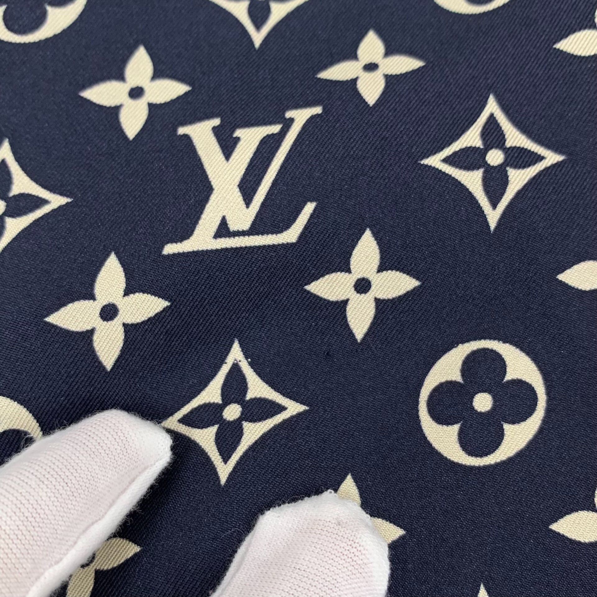 Louis Vuitton Louis Vuitton Blue Shirt S Men Size US S / EU 44-46 / 1 - 8 Thumbnail