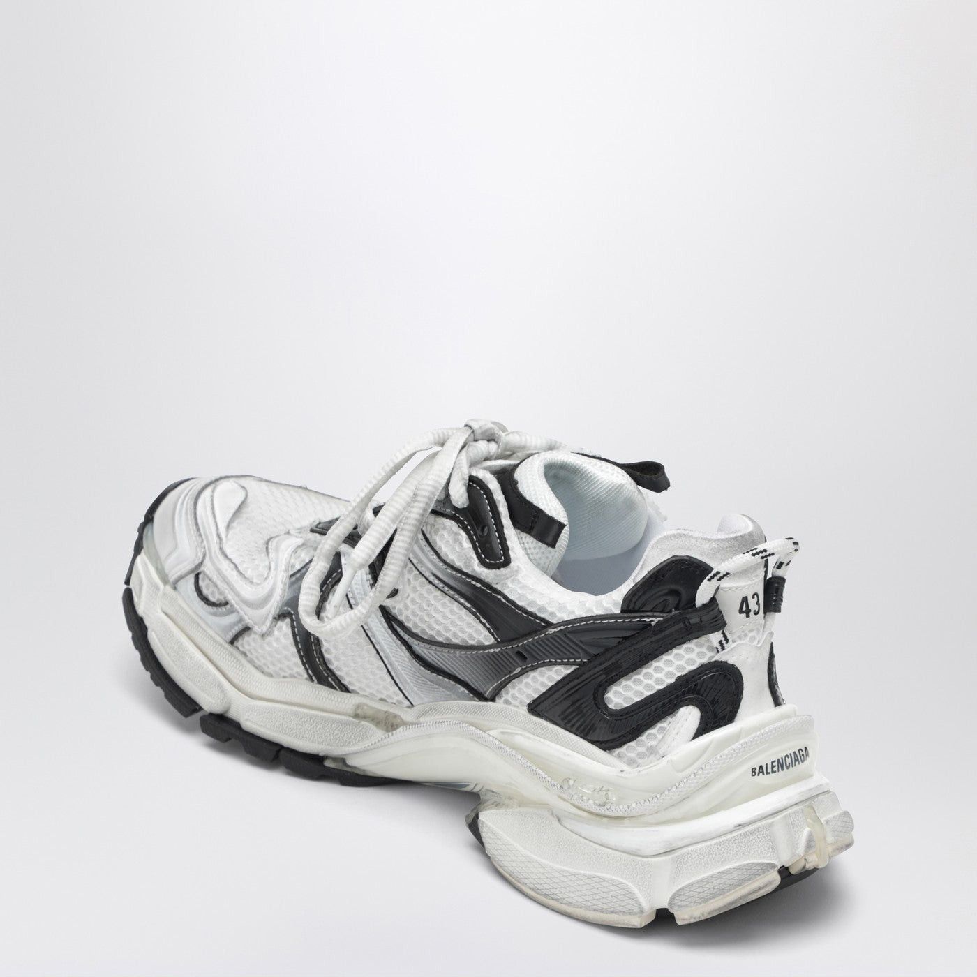 Balenciaga Balenciaga Runner 2 Gradient Sneakers In White/Black Size US 13 / EU 46 - 2 Thumbnail