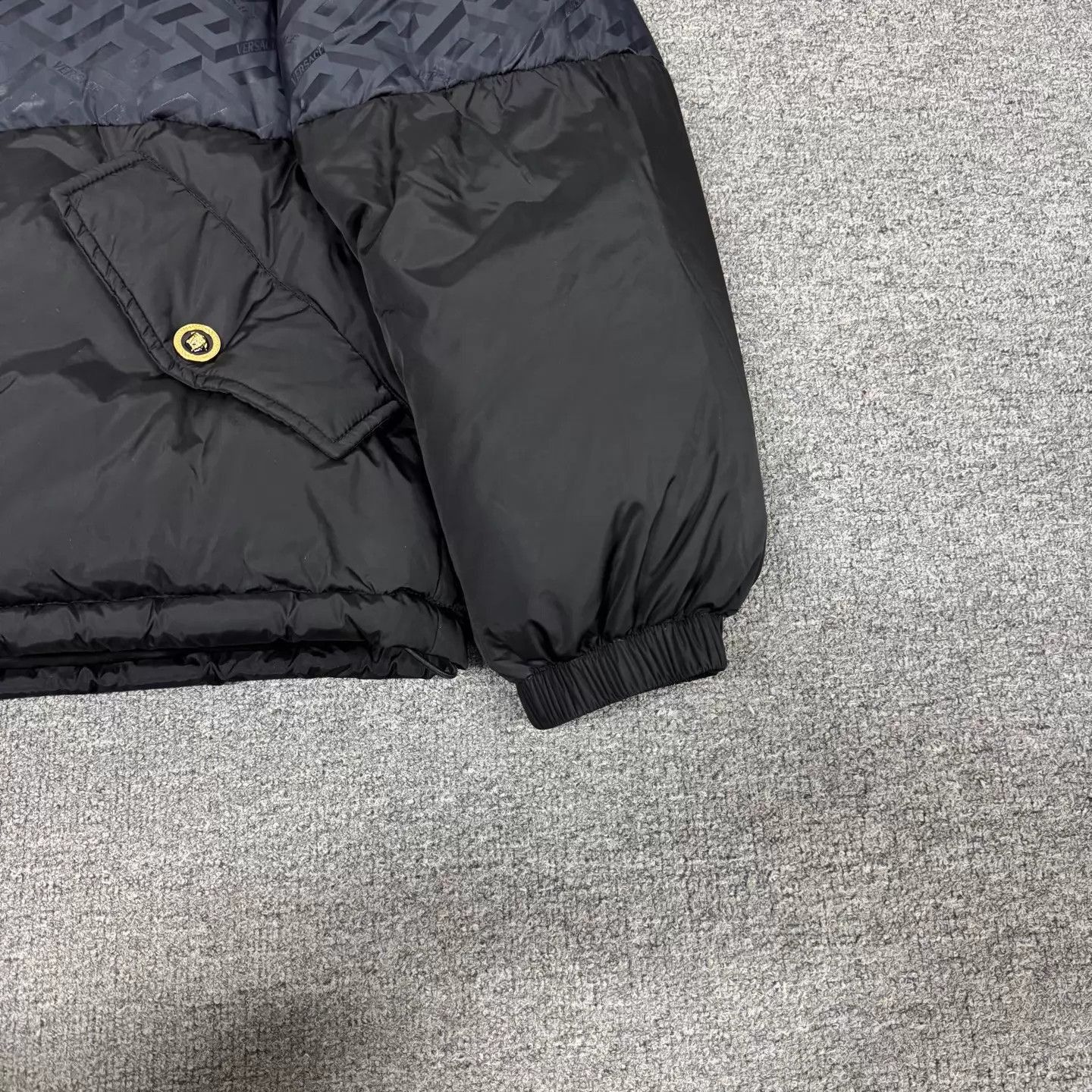 Versace Black Puffer Jacket with Button Front and Pockets Size US M / EU 48-50 / 2 - 3 Thumbnail