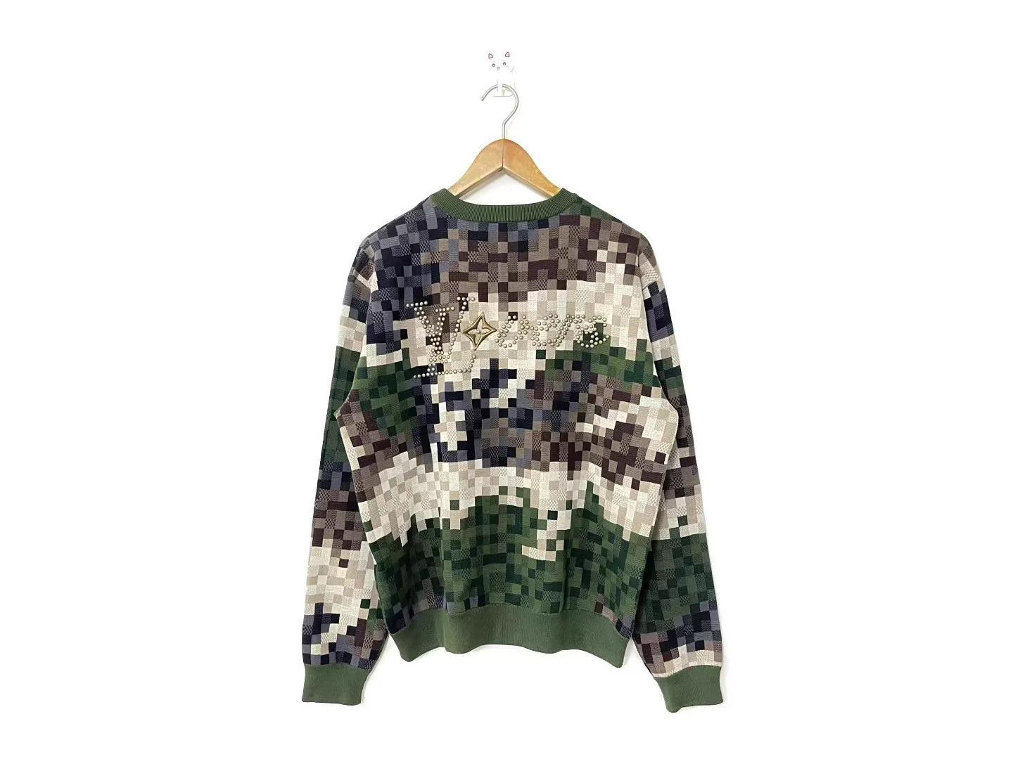 Louis Vuitton Green Pixel Pattern Long Sleeve Sweater Size US M / EU 48-50 / 2 - 2 Thumbnail