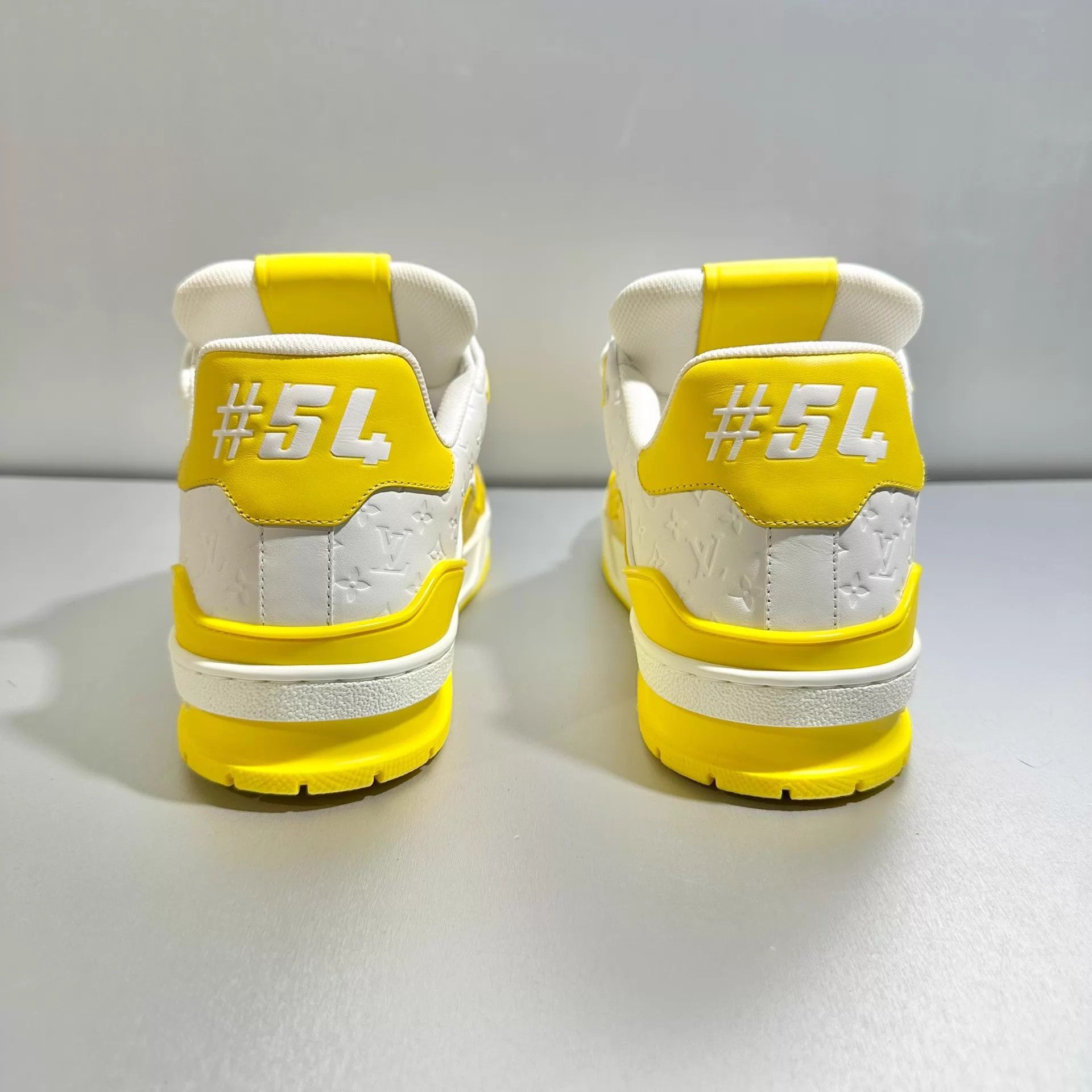Louis Vuitton Yellow Low-Top Sneakers Size 7 Size US 7 / EU 40 - 5 Thumbnail