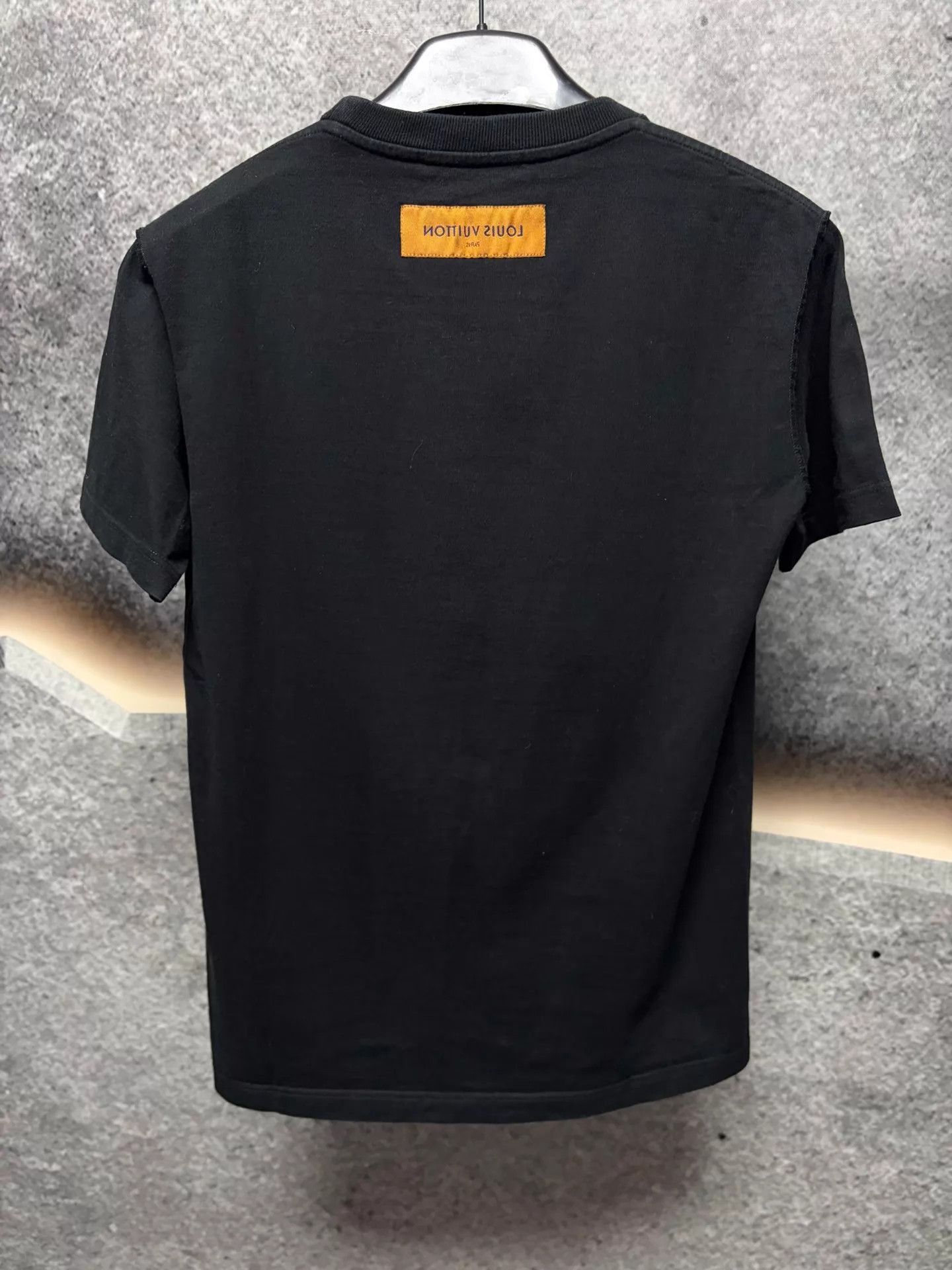 Louis Vuitton Black Short Sleeve Graphic Print T-Shirt Size US S / EU 44-46 / 1 - 2 Thumbnail