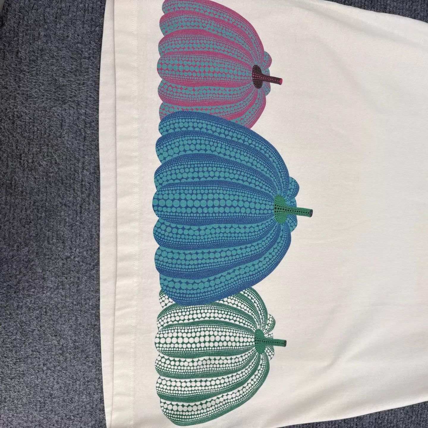 Louis Vuitton White Short-Sleeve T-Shirt with Pumpkin Print Size US S / EU 44-46 / 1 - 5 Thumbnail