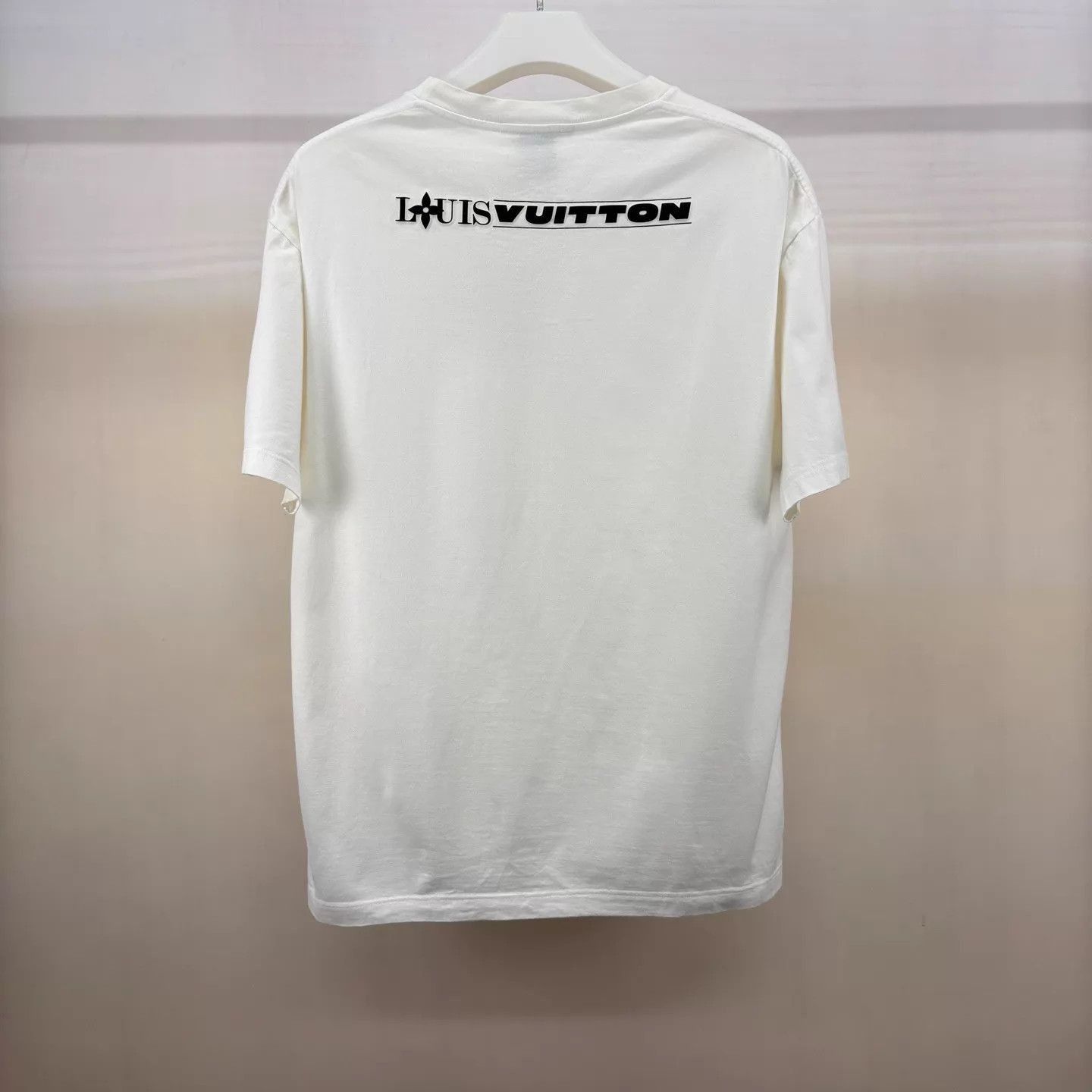 Louis Vuitton White Short Sleeve Graphic T-Shirt Size US XL / EU 56 / 4 - 2 Thumbnail