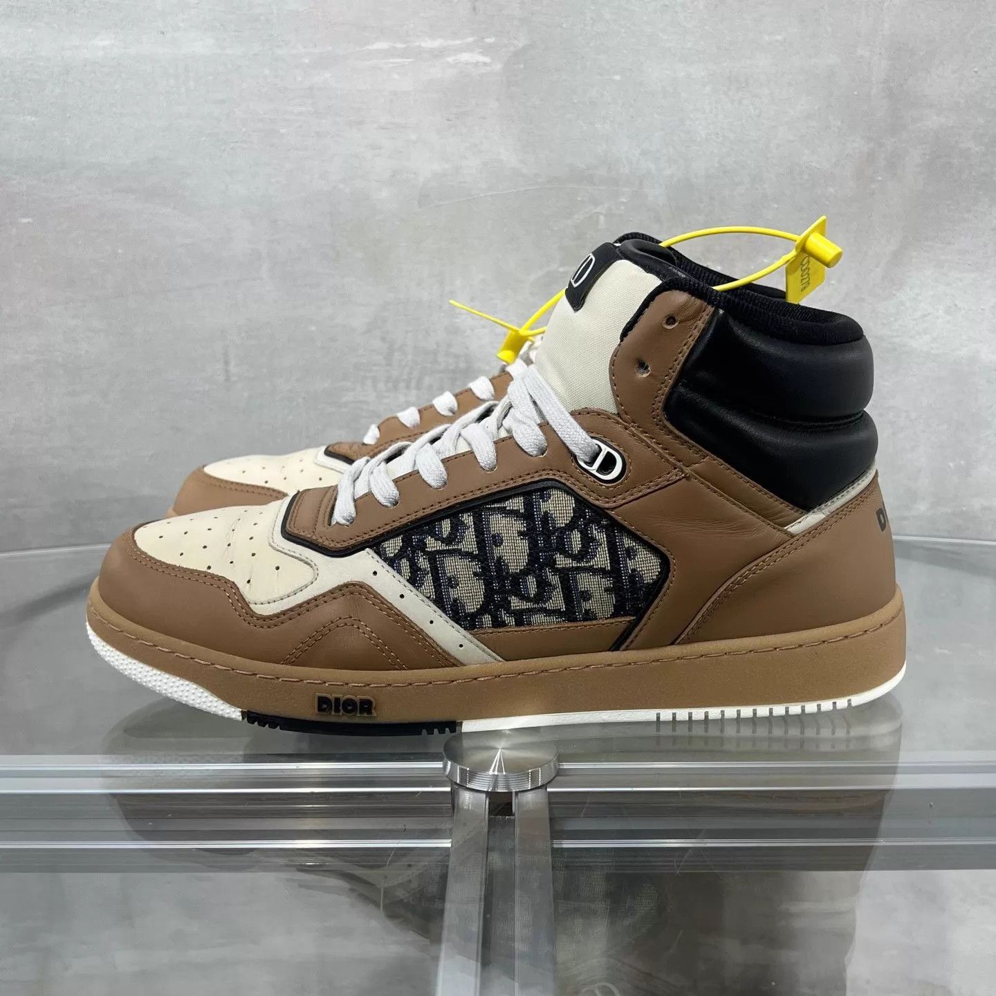 Dior Beige High-Top Sneakers Size 11 Size US 11 / EU 44 - 3 Thumbnail