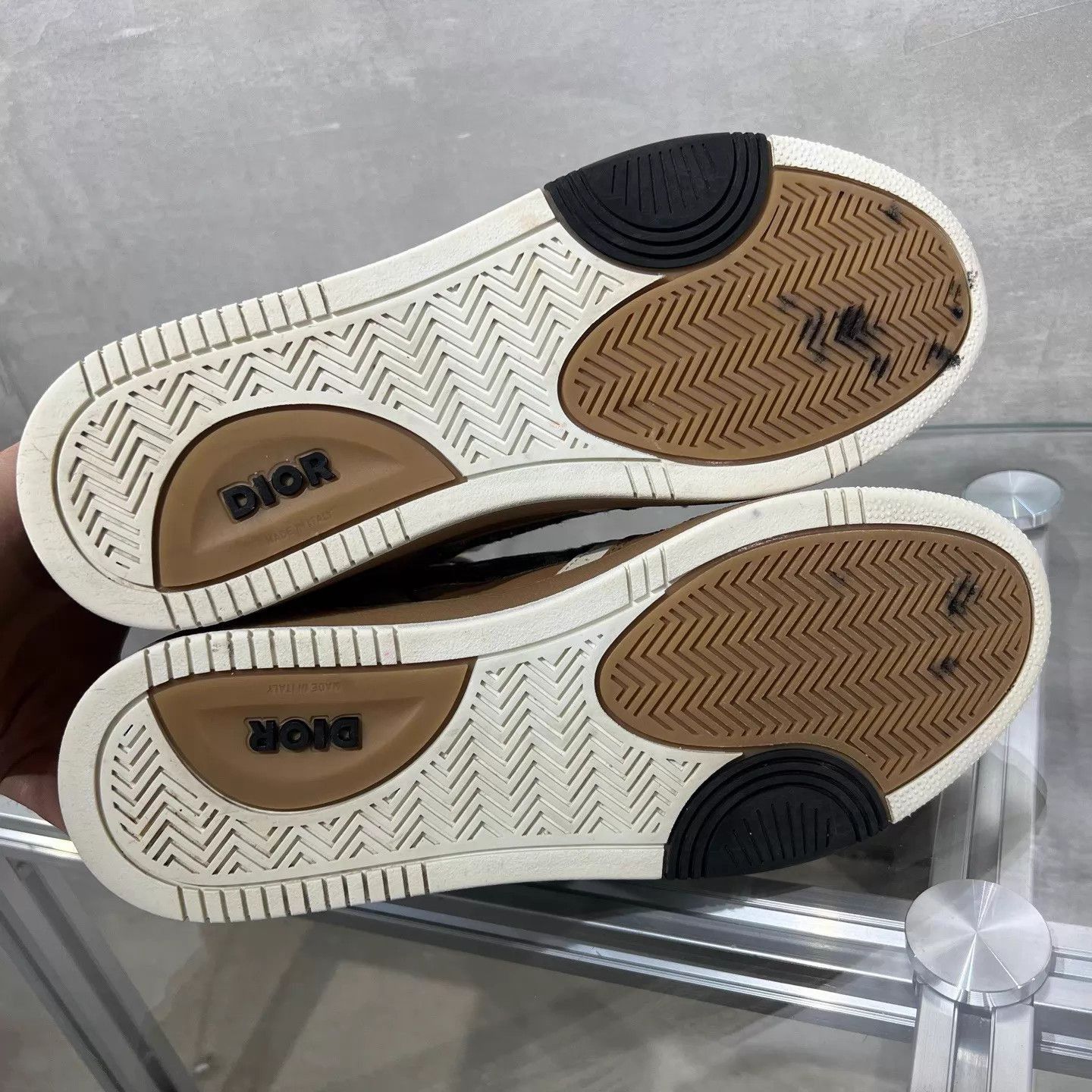 Dior Beige High-Top Sneakers Size 11 Size US 11 / EU 44 - 7 Thumbnail