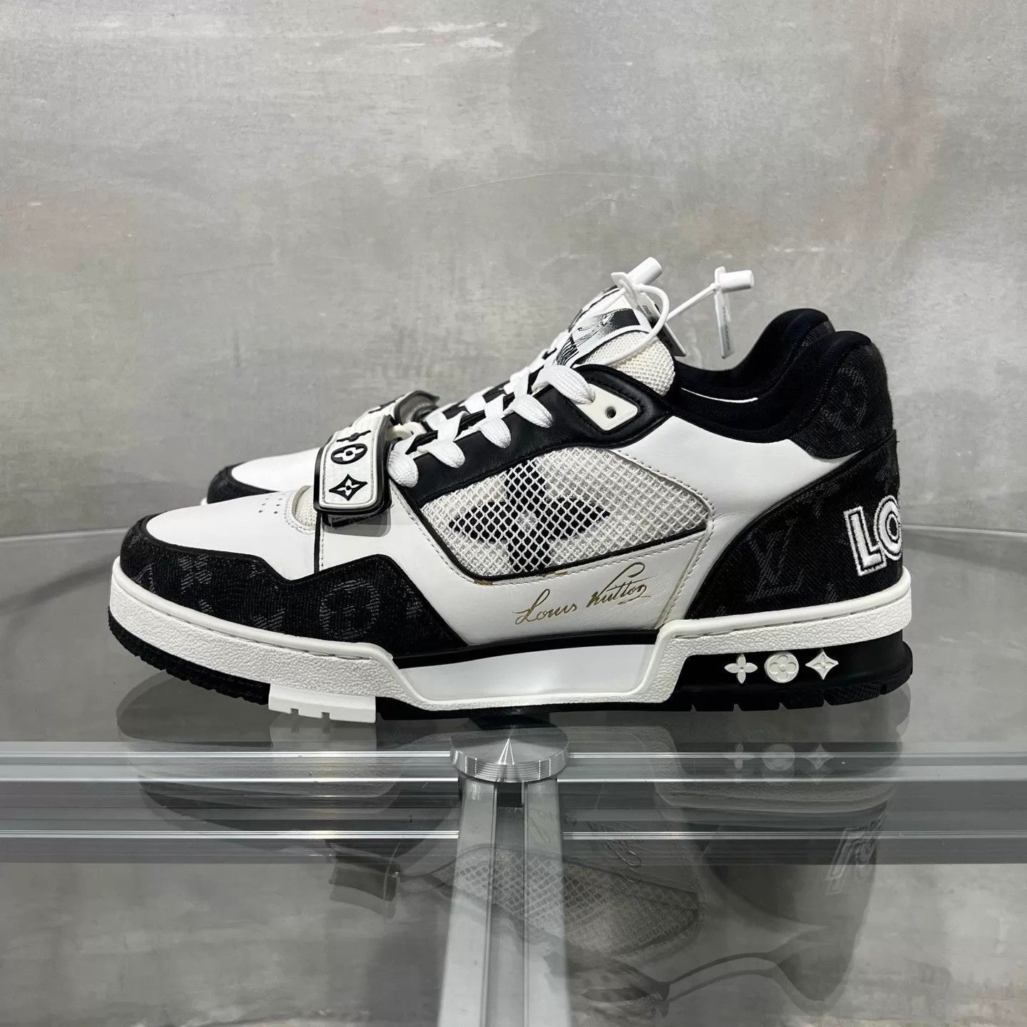 Louis Vuitton Multi Color Lowtop Sneakers Size 8.5 Size US 8.5 / EU 41-42 - 3 Thumbnail