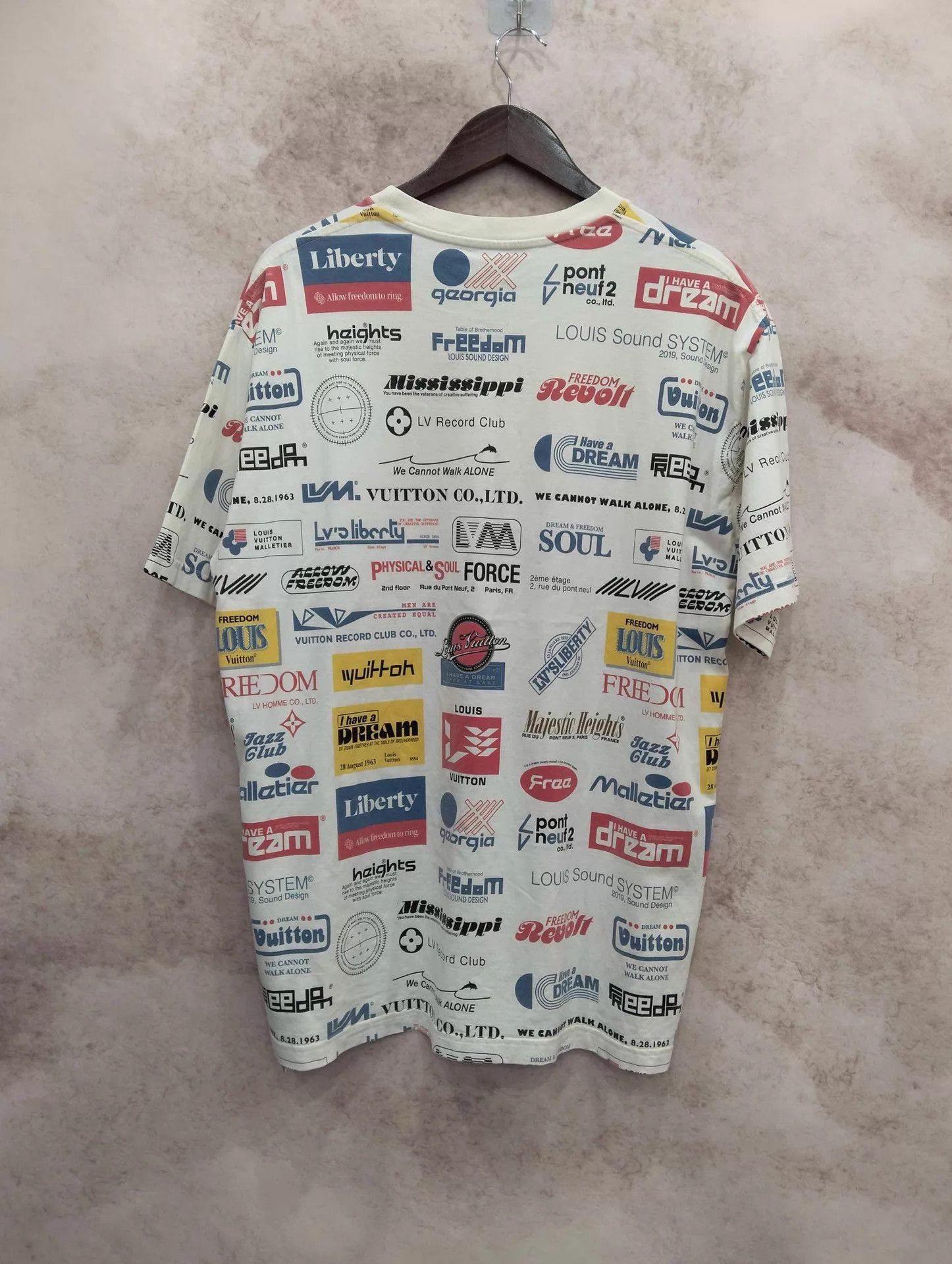 Louis Vuitton Multi-Color Logo Print Short Sleeve Shirt Size US XL / EU 56 / 4 - 2 Thumbnail