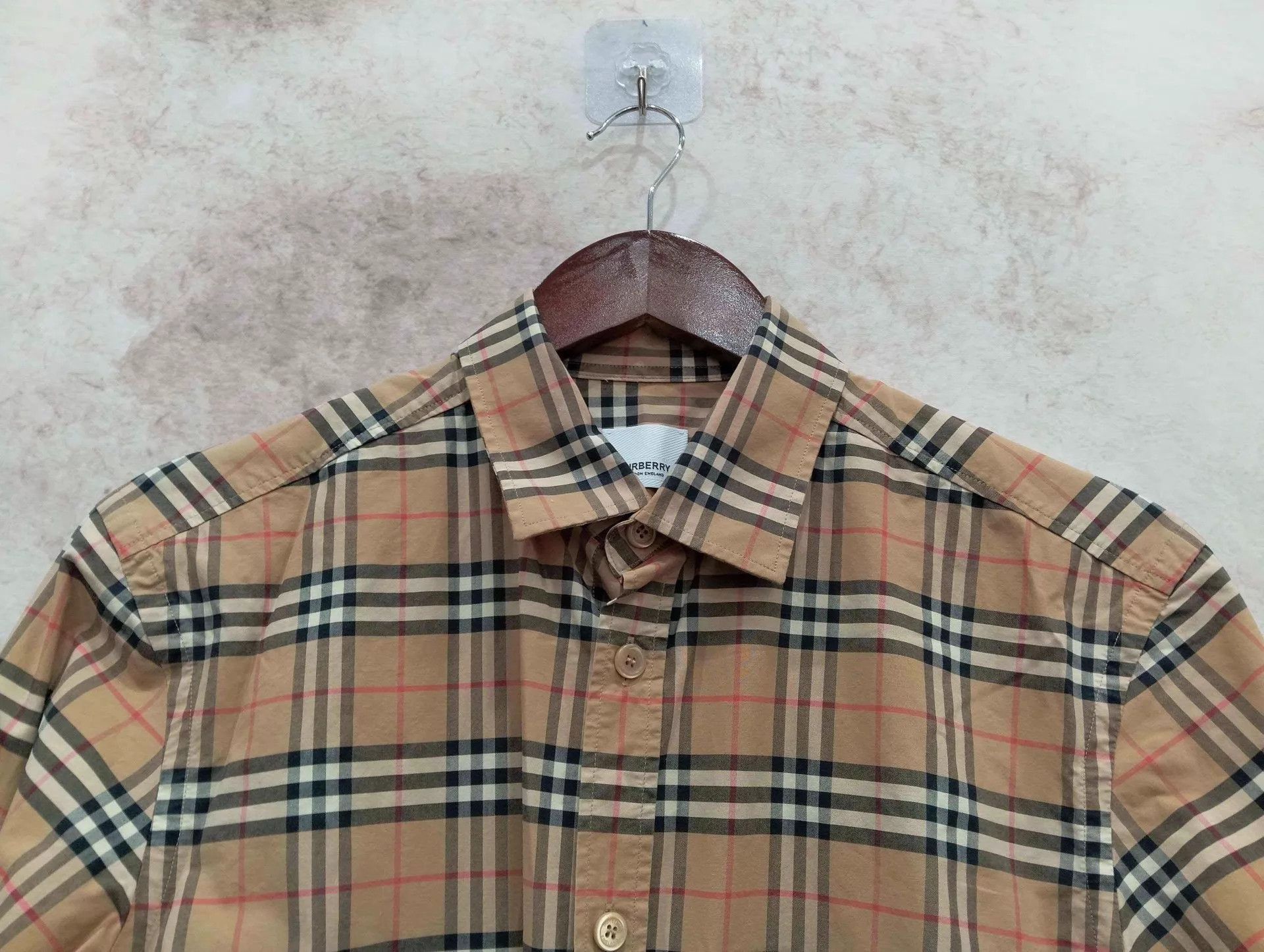 Burberry Beige Plaid Long Sleeve Button-Up Shirt Size US S / EU 44-46 / 1 - 3 Thumbnail