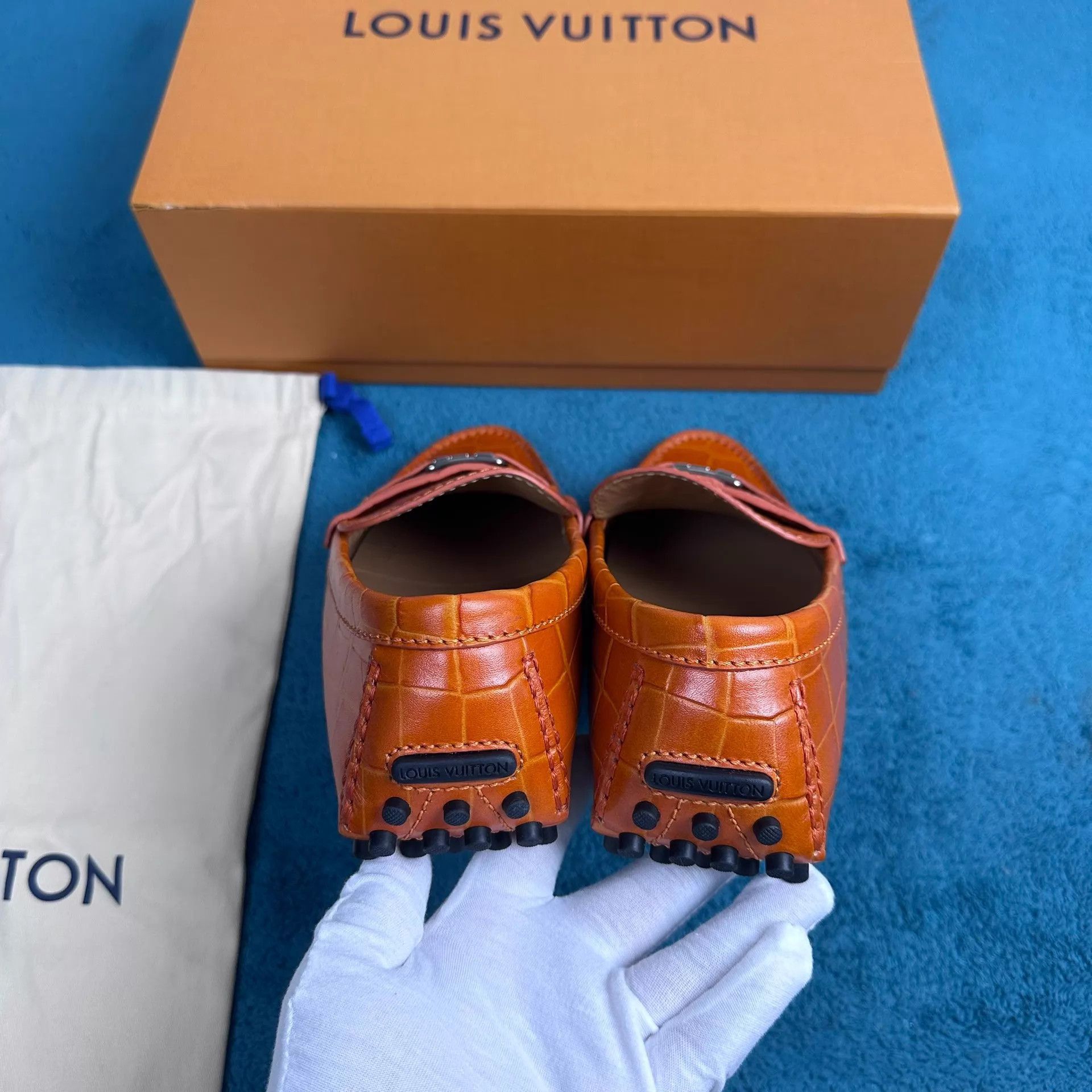 Louis Vuitton Orange Crocodile Pattern Slip-On Shoes Size 8 Size US 8 / EU 41 - 4 Thumbnail