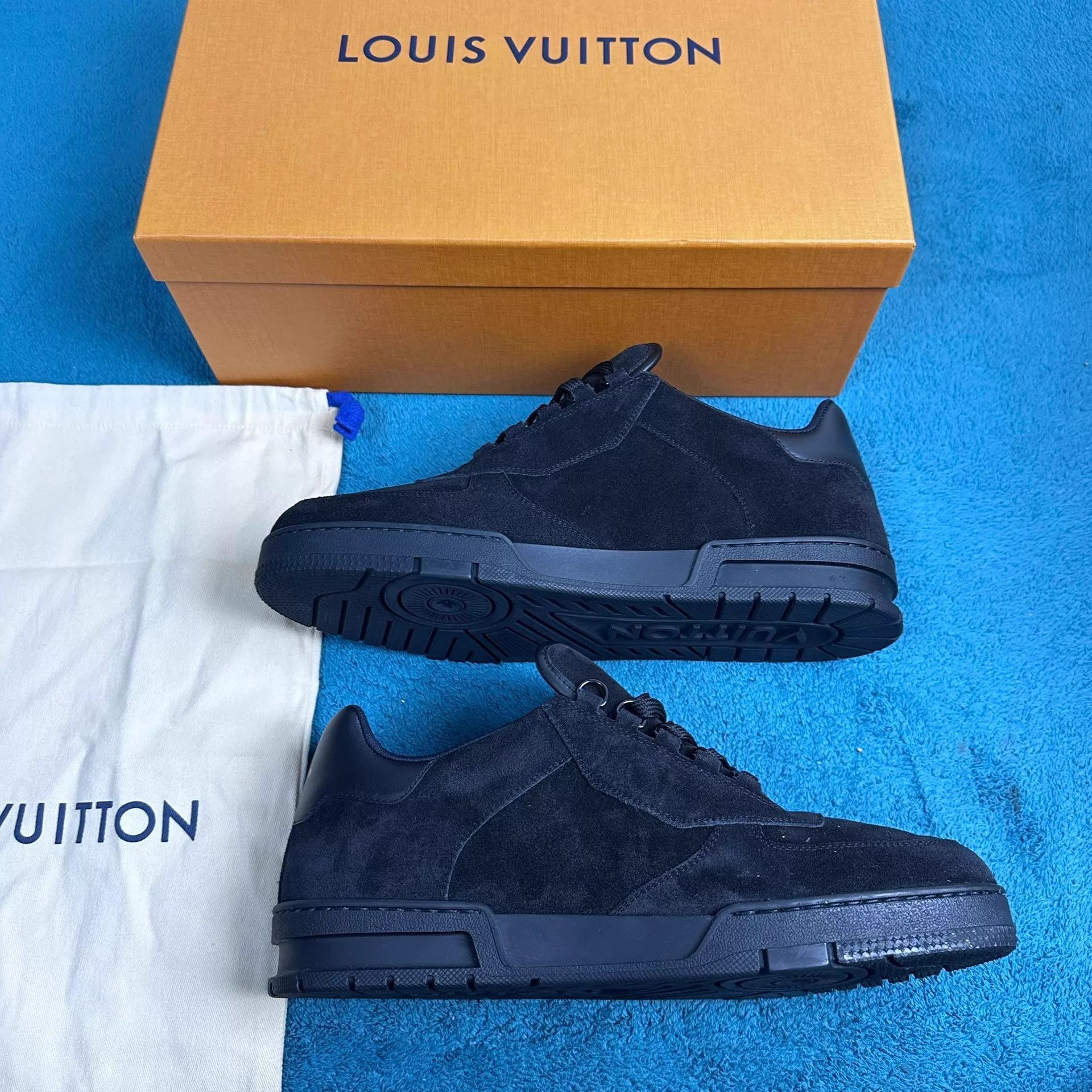 Louis Vuitton Black Low-Top Sneakers Size 11 Size US 11 / EU 44 - 3 Thumbnail