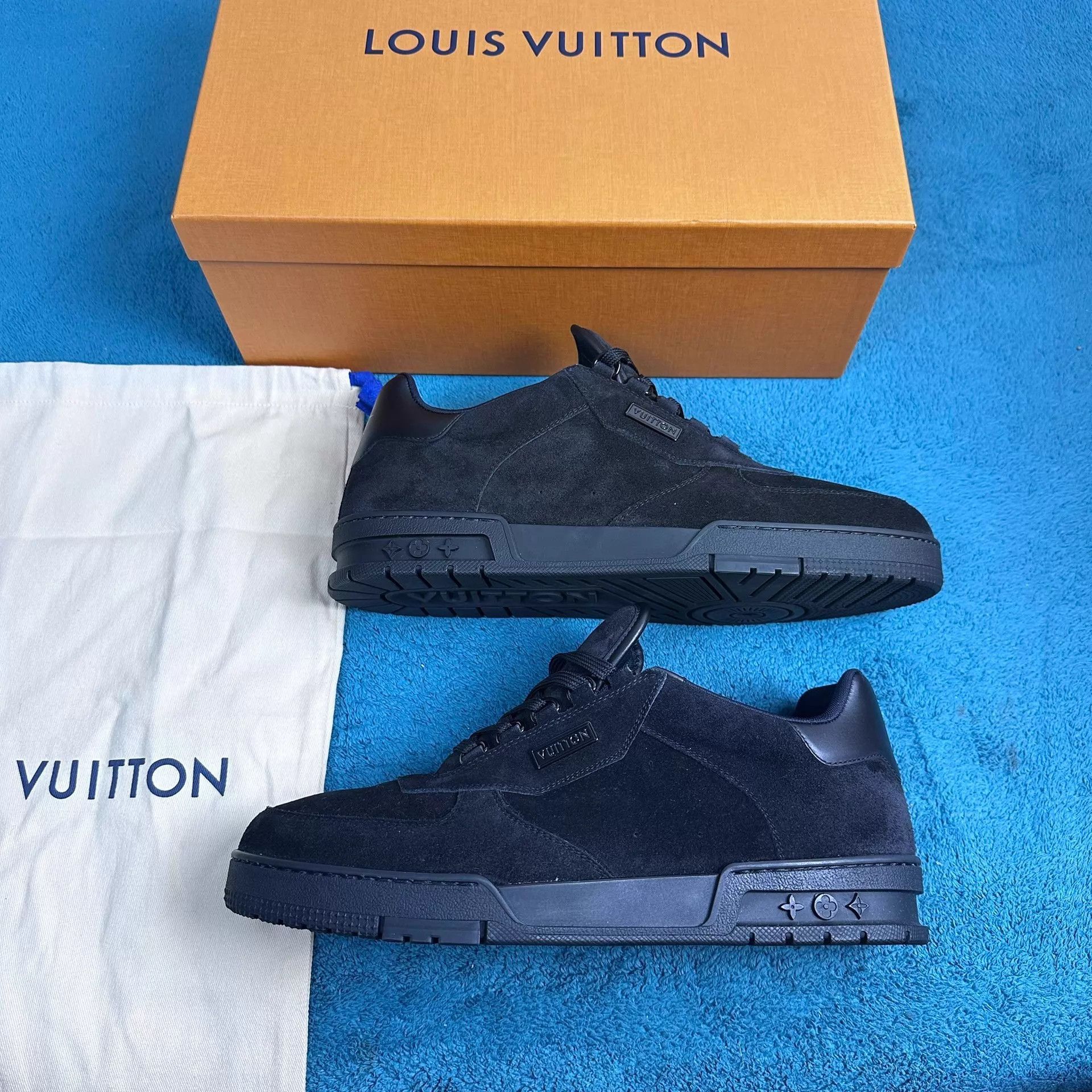Louis Vuitton Black Low-Top Sneakers Size 11 Size US 11 / EU 44 - 2 Thumbnail