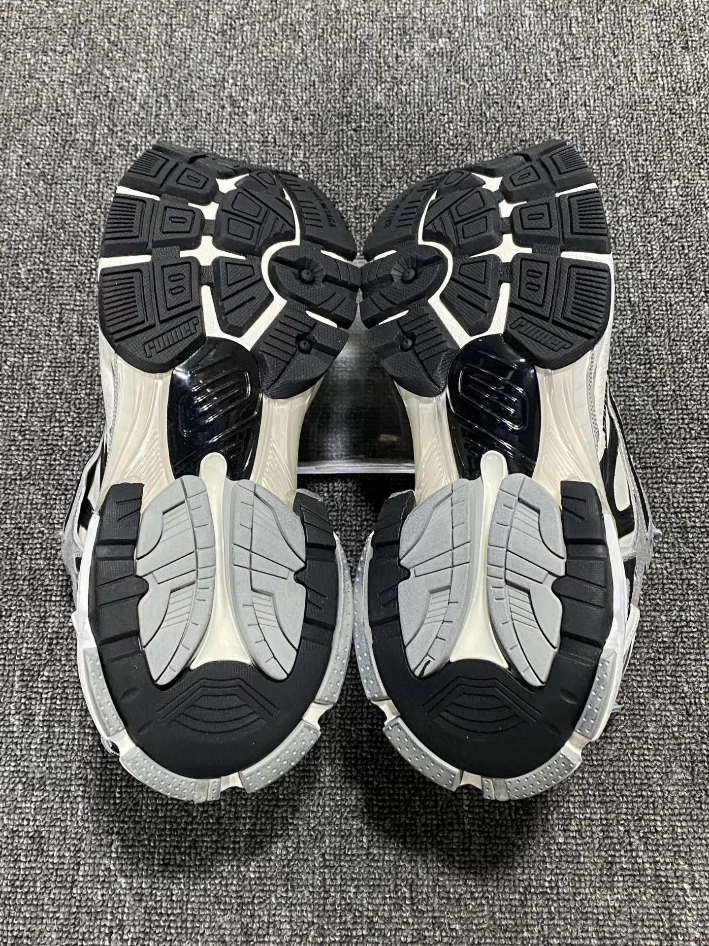 Balenciaga Multi Color Low-Top Sneakers Size 8 Size US 8 / EU 41 - 6 Thumbnail