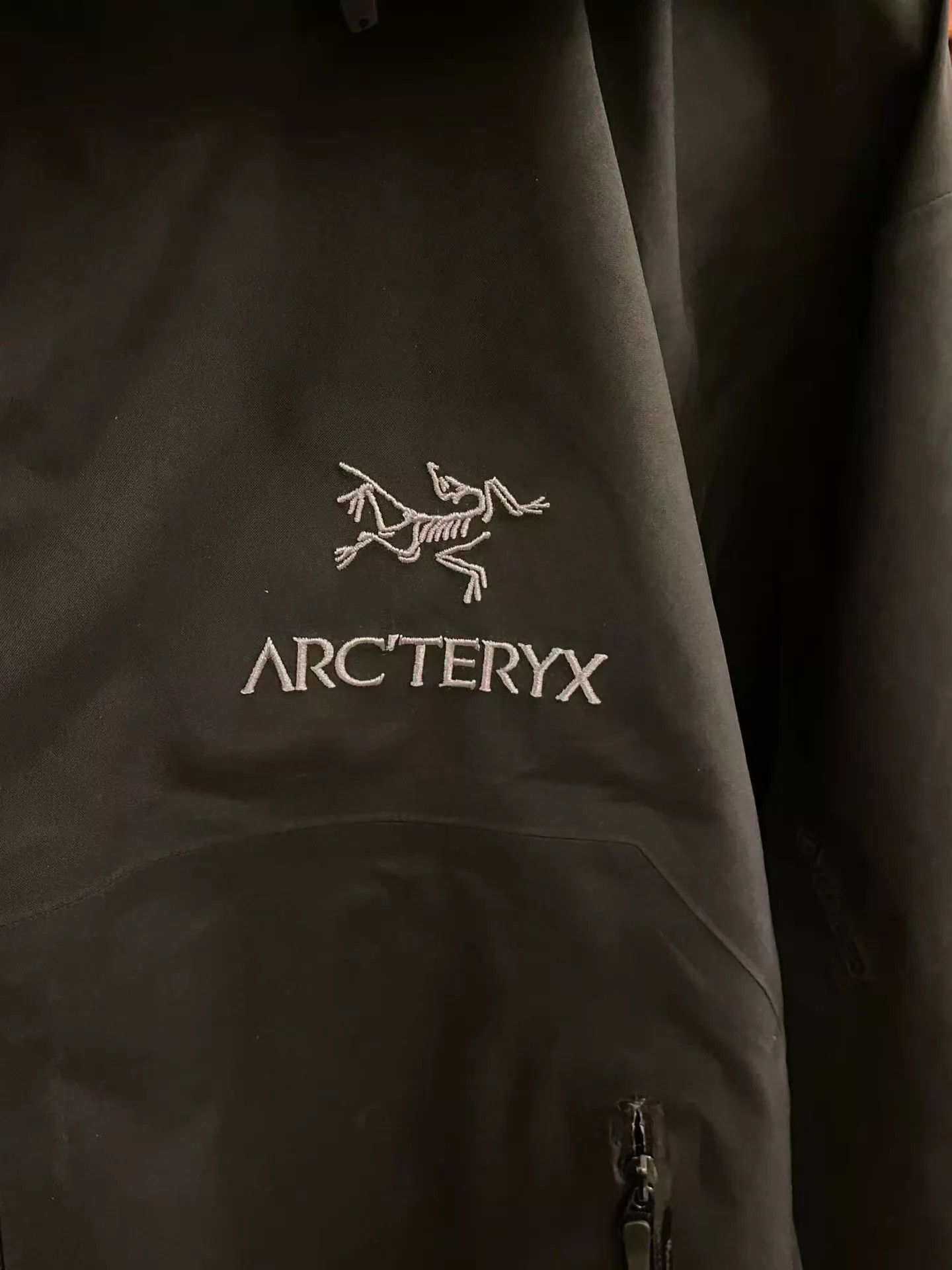 Arc'teryx Black Hooded Light Jacket Size US M / EU 48-50 / 2 - 3 Thumbnail