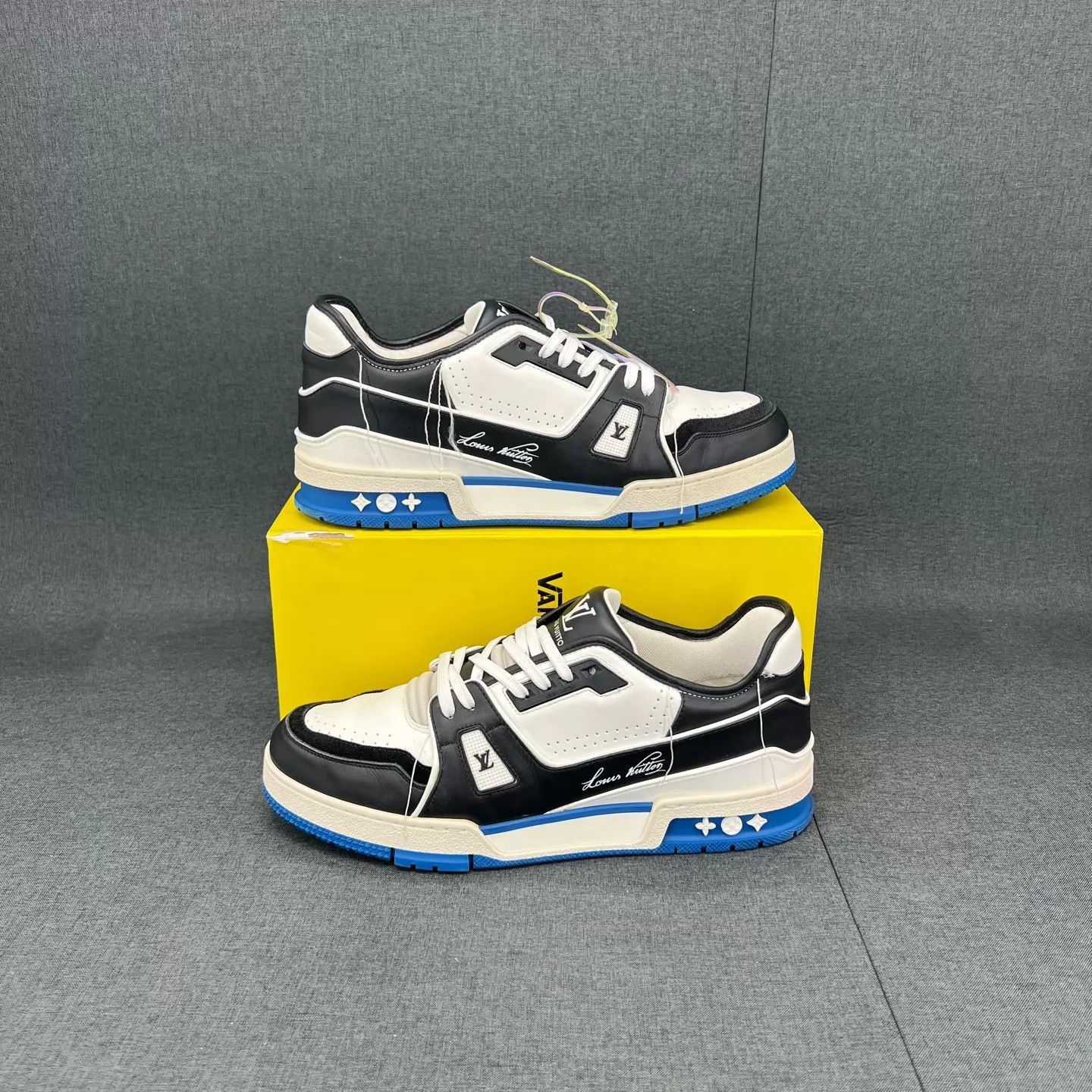 Louis Vuitton Multi-Color Low-Top Sneakers Size 9.5 Size US 9.5 / EU 42-43 - 3 Thumbnail
