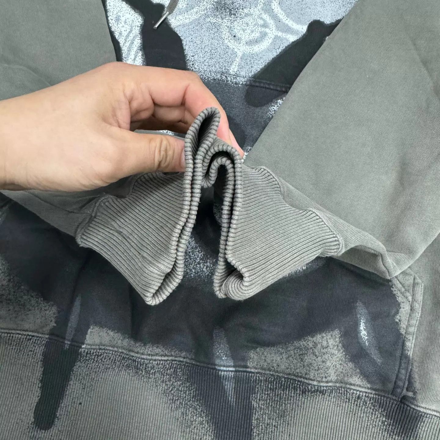 Givenchy Green Graphic Print Hoodie with Hood and Pockets Size US XS / EU 42 / 0 - 7 Thumbnail