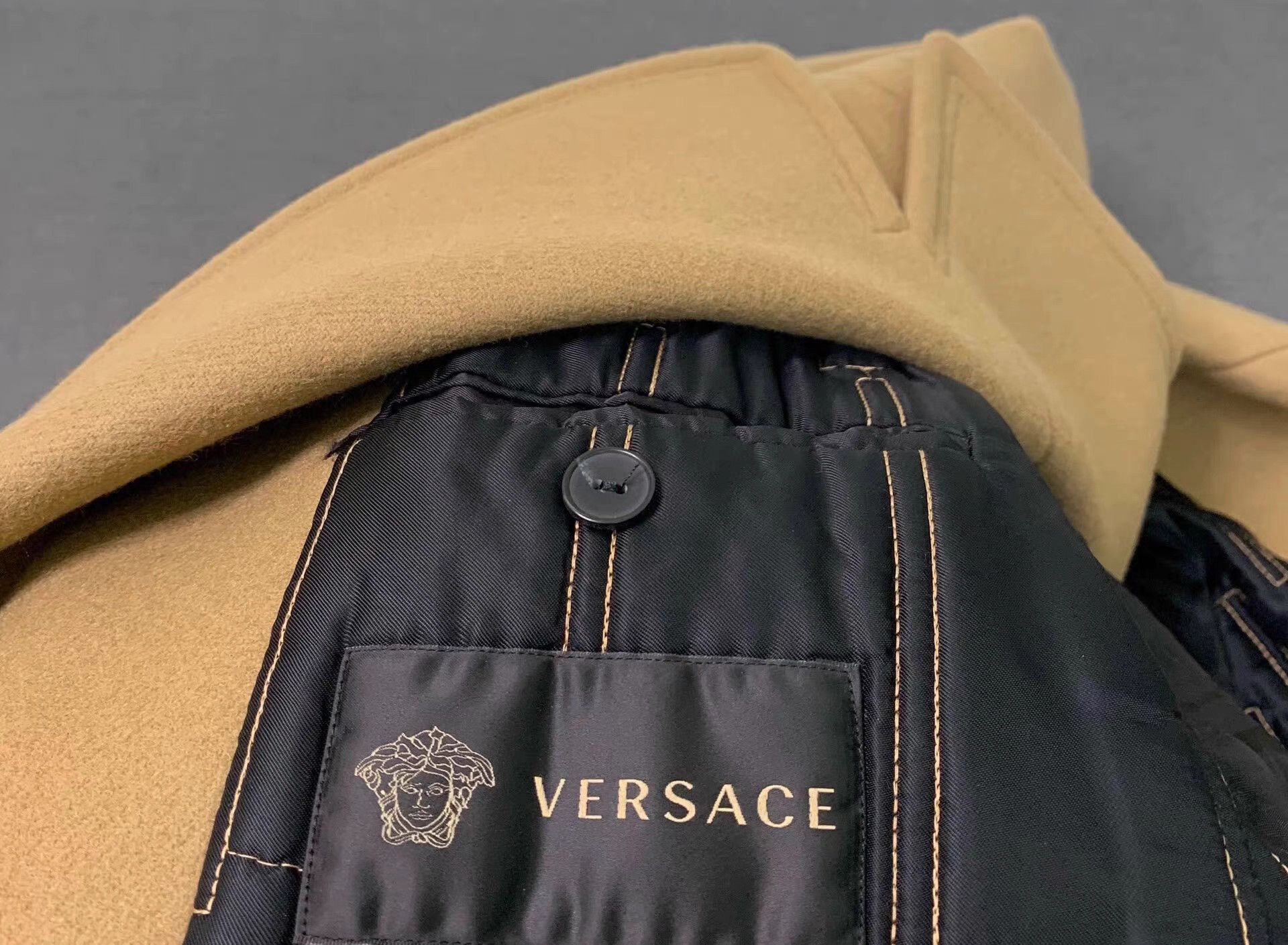 Versace Beige Long Double-Breasted Coat with Belt - Size L Size US L / EU 52-54 / 3 - 6 Thumbnail