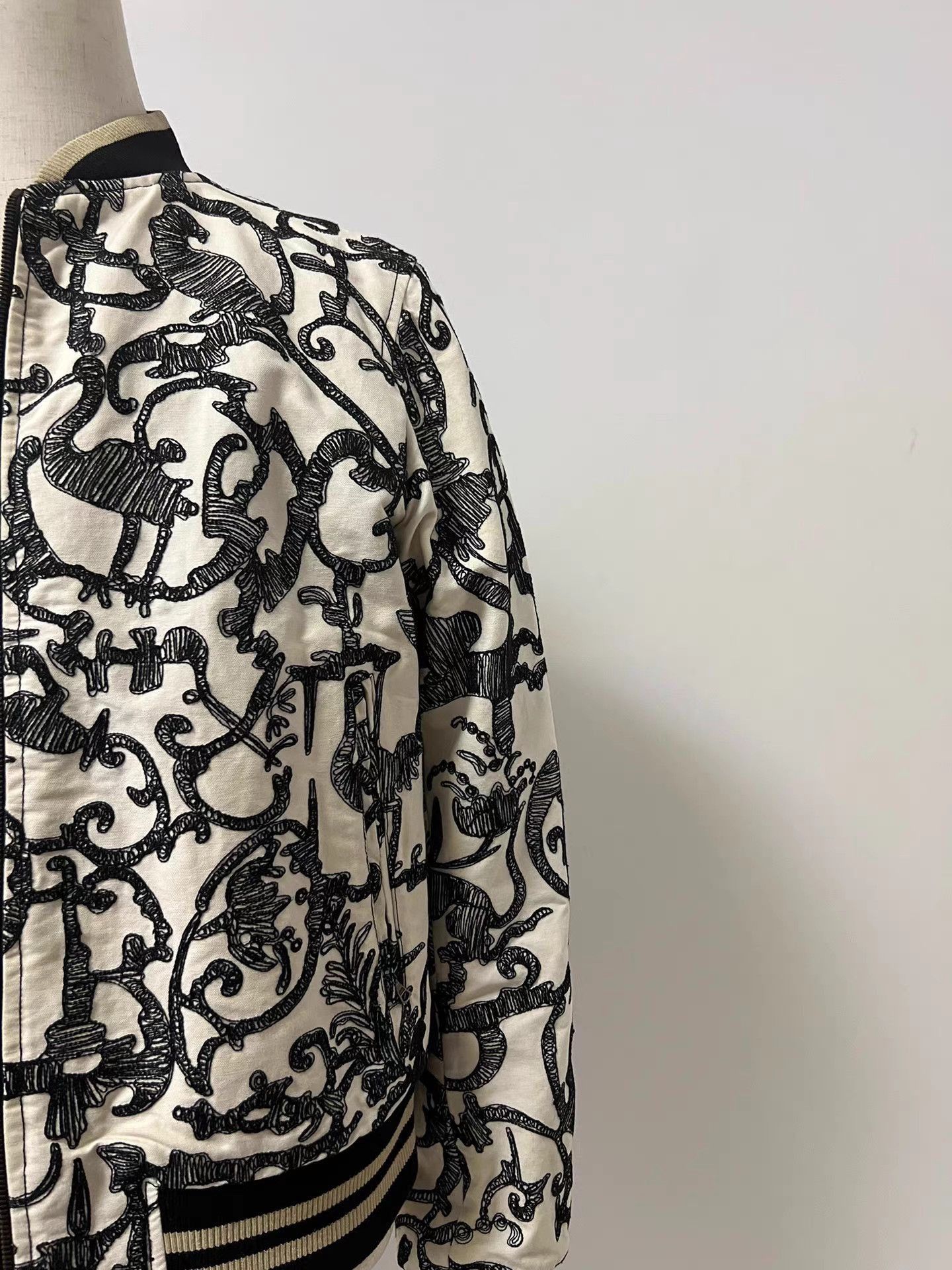 Dries Van Noten White Printed Bomber Jacket Size US M / EU 48-50 / 2 - 3 Thumbnail