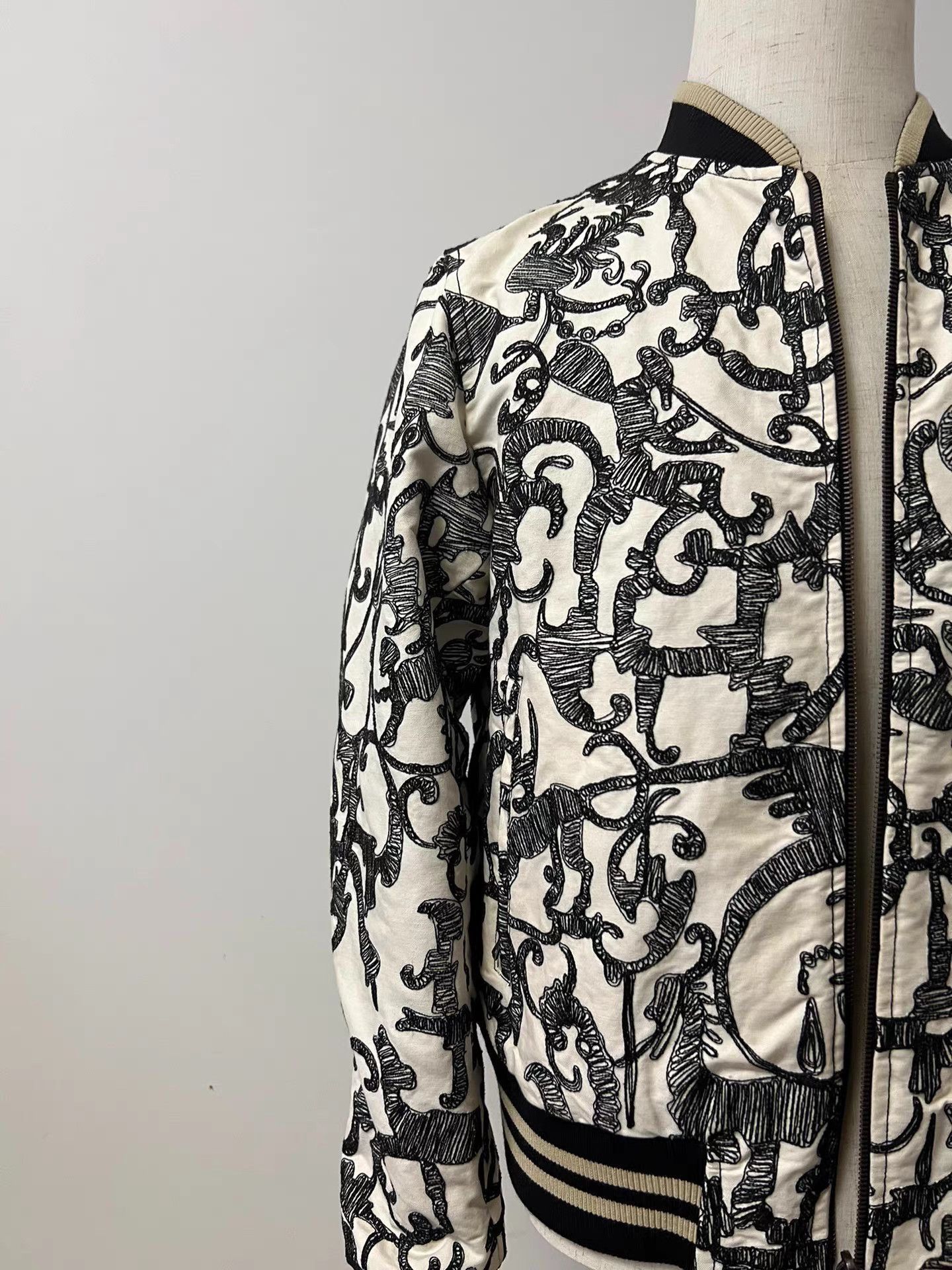 Dries Van Noten White Printed Bomber Jacket Size US M / EU 48-50 / 2 - 2 Thumbnail