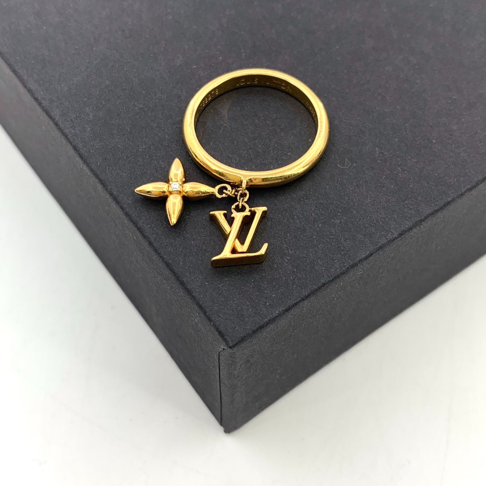 Louis Vuitton Louis Vuitton Gold Hoodie M Men Size ONE SIZE - 2 Thumbnail