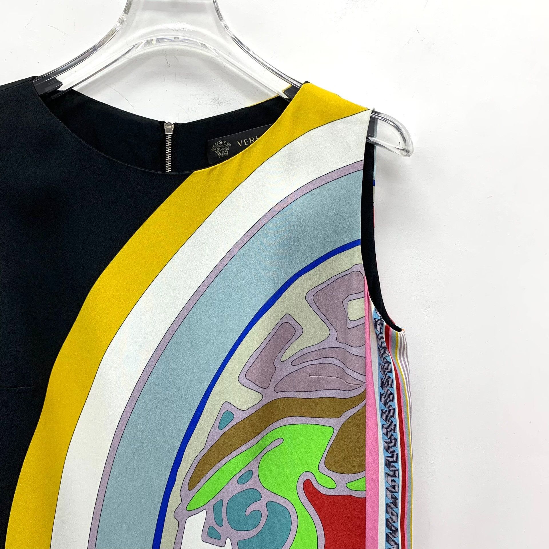 Versace Versace Printed Graphic Multi Dress M Women Size M / US 6-8 / IT 42-44 - 3 Thumbnail