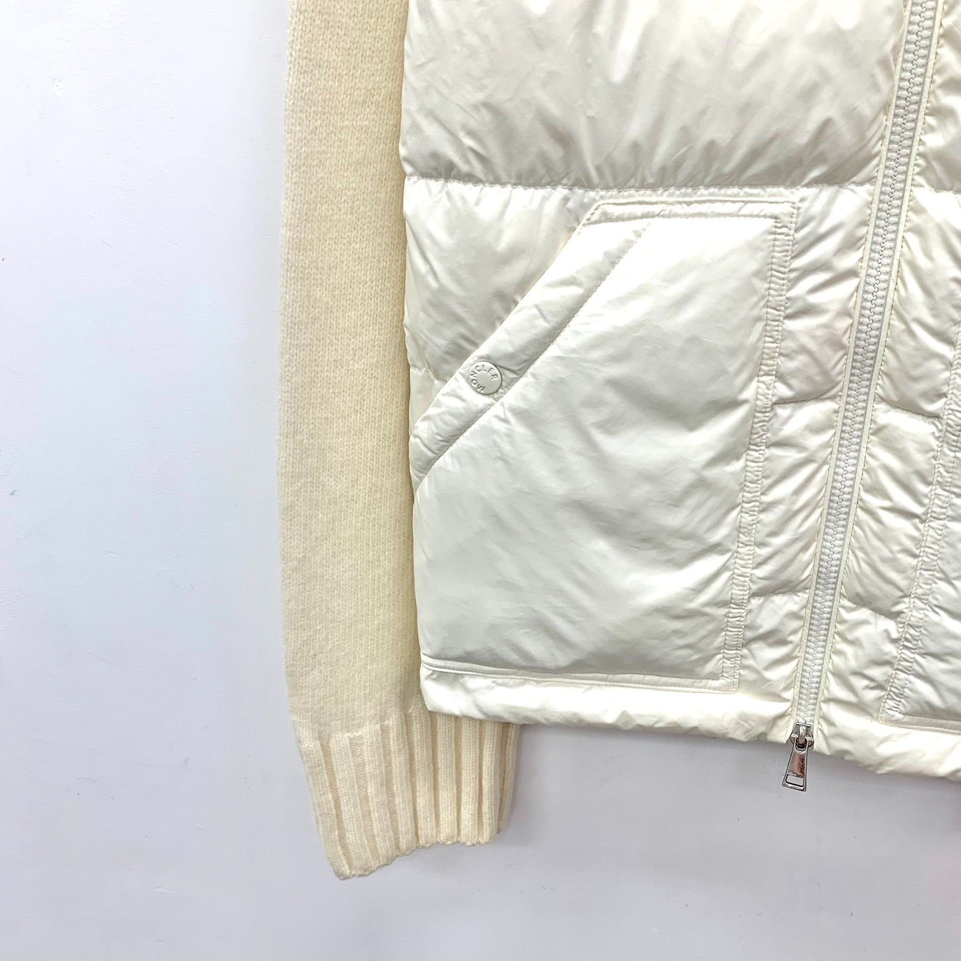 Moncler Moncler White Down Jacket M Women Size M / US 6-8 / IT 42-44 - 4 Thumbnail