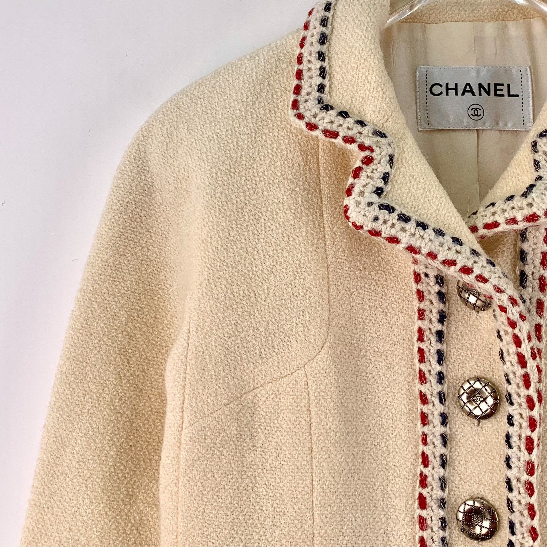Chanel Chanel Knit Beige Coat XS Women Size XS / US 0-2 / IT 36-38 - 3 Thumbnail