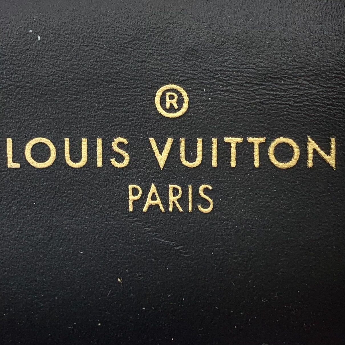 Louis Vuitton Louis Vuitton Black Hitop Sneakers 39 Women Size US 8.5 / IT 38.5 - 7 Thumbnail