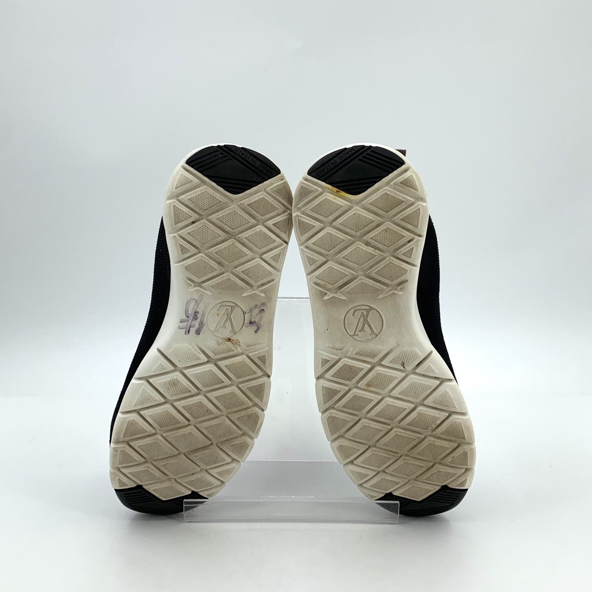 Louis Vuitton Louis Vuitton Black Hitop Sneakers 39 Women Size US 8.5 / IT 38.5 - 5 Thumbnail