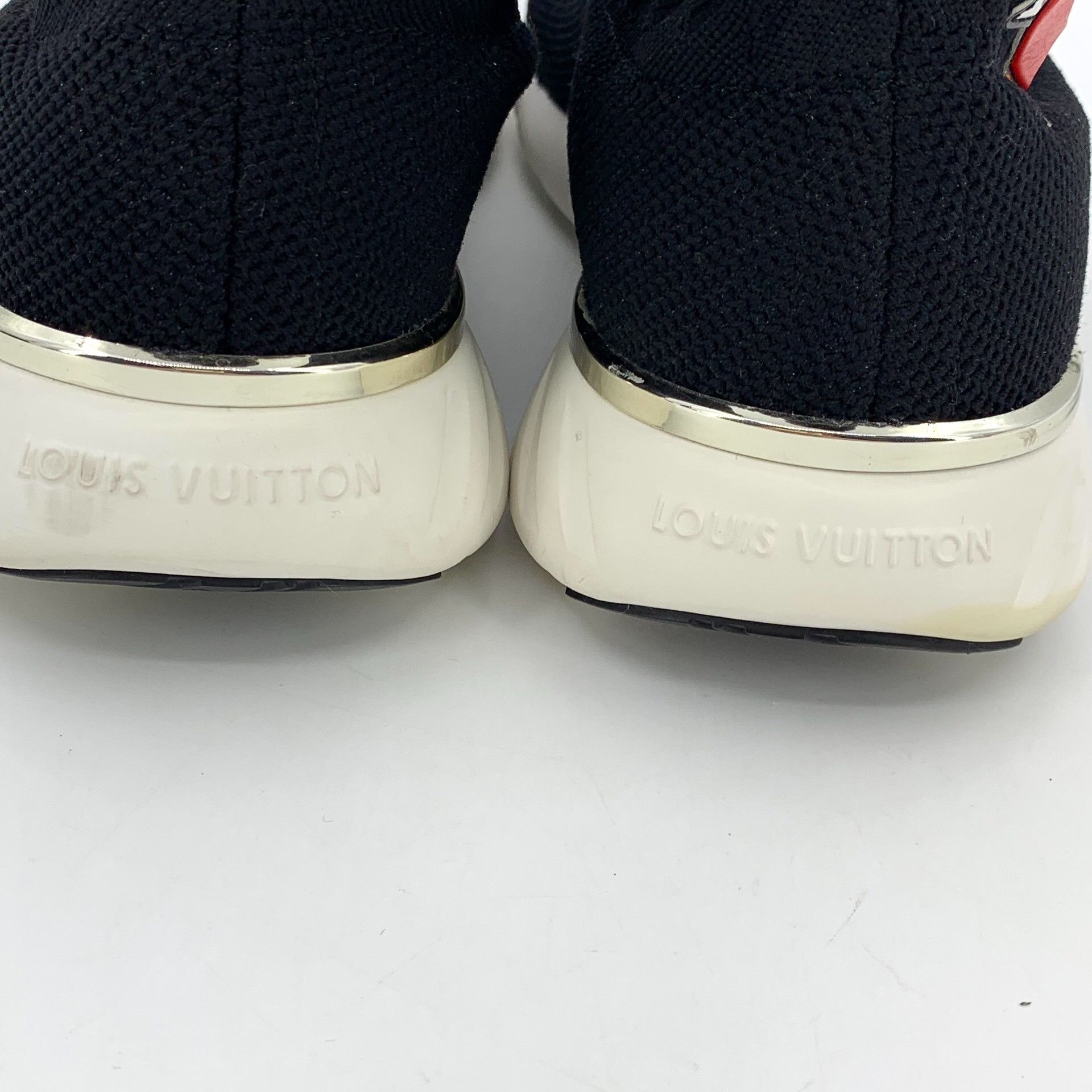 Louis Vuitton Louis Vuitton Black Hitop Sneakers 39 Women Size US 8.5 / IT 38.5 - 8 Thumbnail