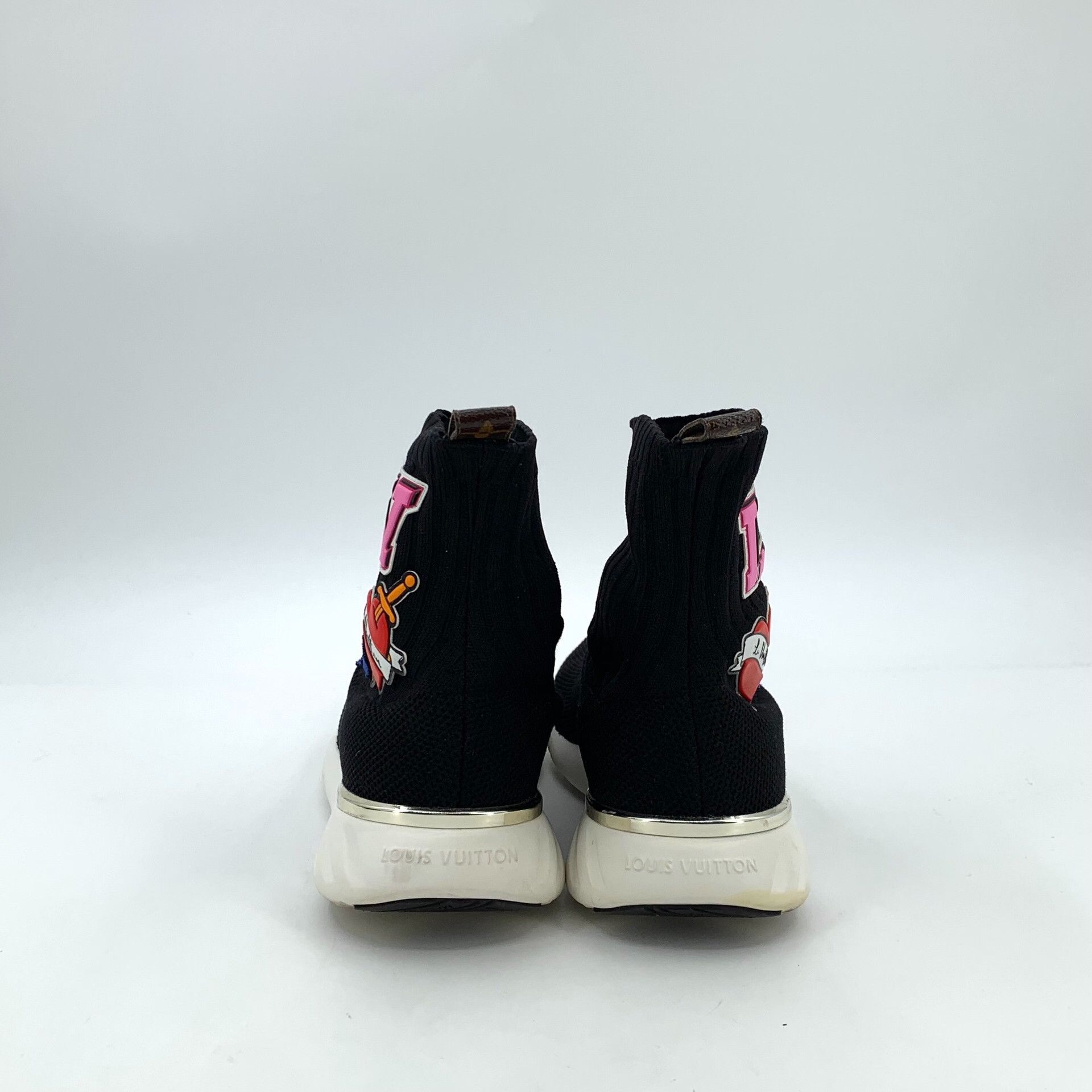 Louis Vuitton Louis Vuitton Black Hitop Sneakers 39 Women Size US 8.5 / IT 38.5 - 4 Thumbnail