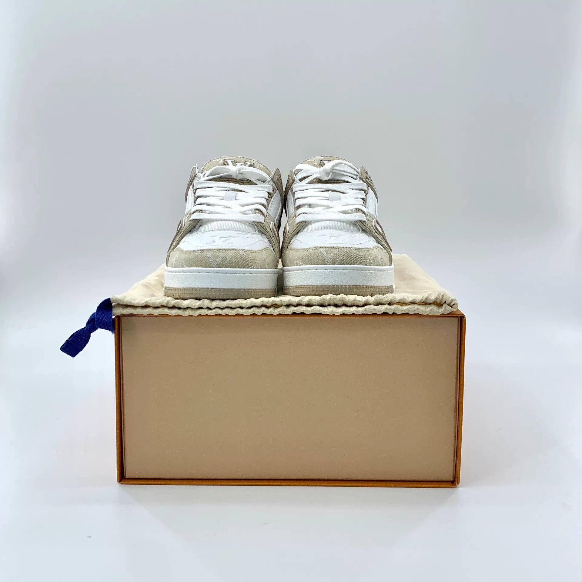 Louis Vuitton Louis Vuitton Beige Lowtop Sneakers 41.5 Men Size US 9 / EU 42 - 8 Thumbnail