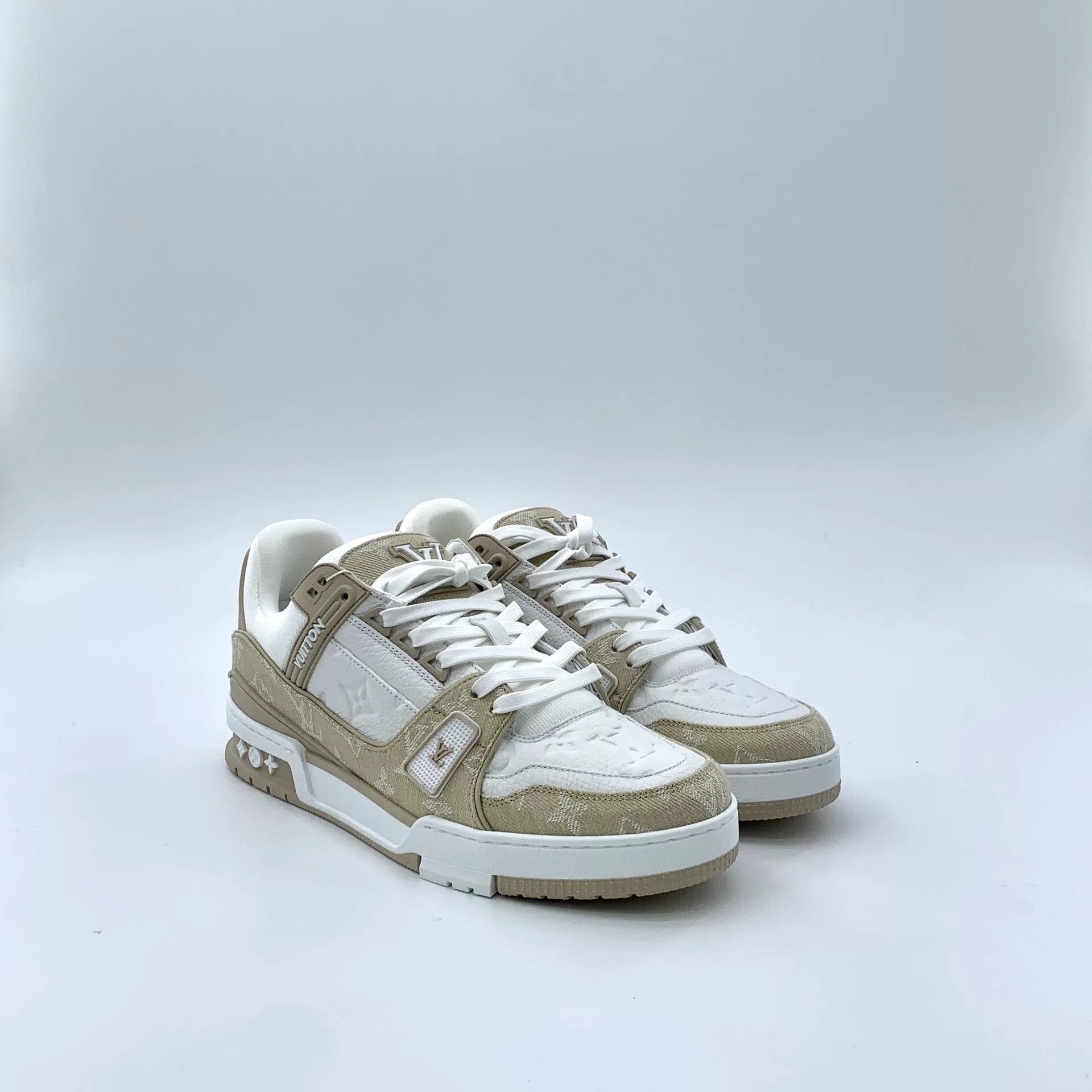 Louis Vuitton Louis Vuitton Beige Lowtop Sneakers 41.5 Men Size US 9 / EU 42 - 2 Thumbnail