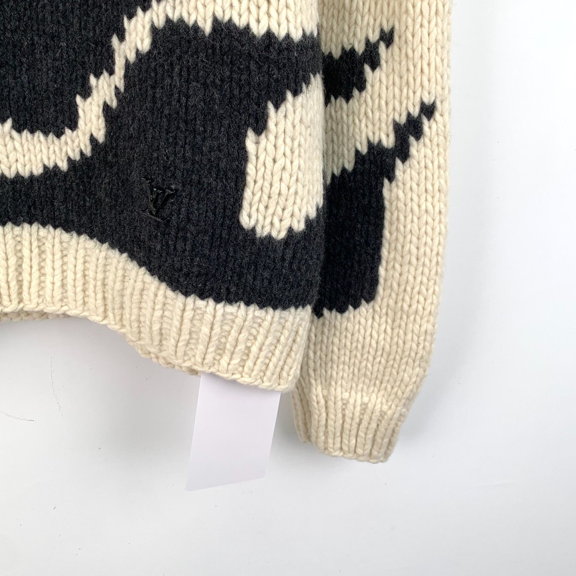 Louis Vuitton Louis Vuitton Multi Sweater L Men Size US L / EU 52-54 / 3 - 4 Thumbnail