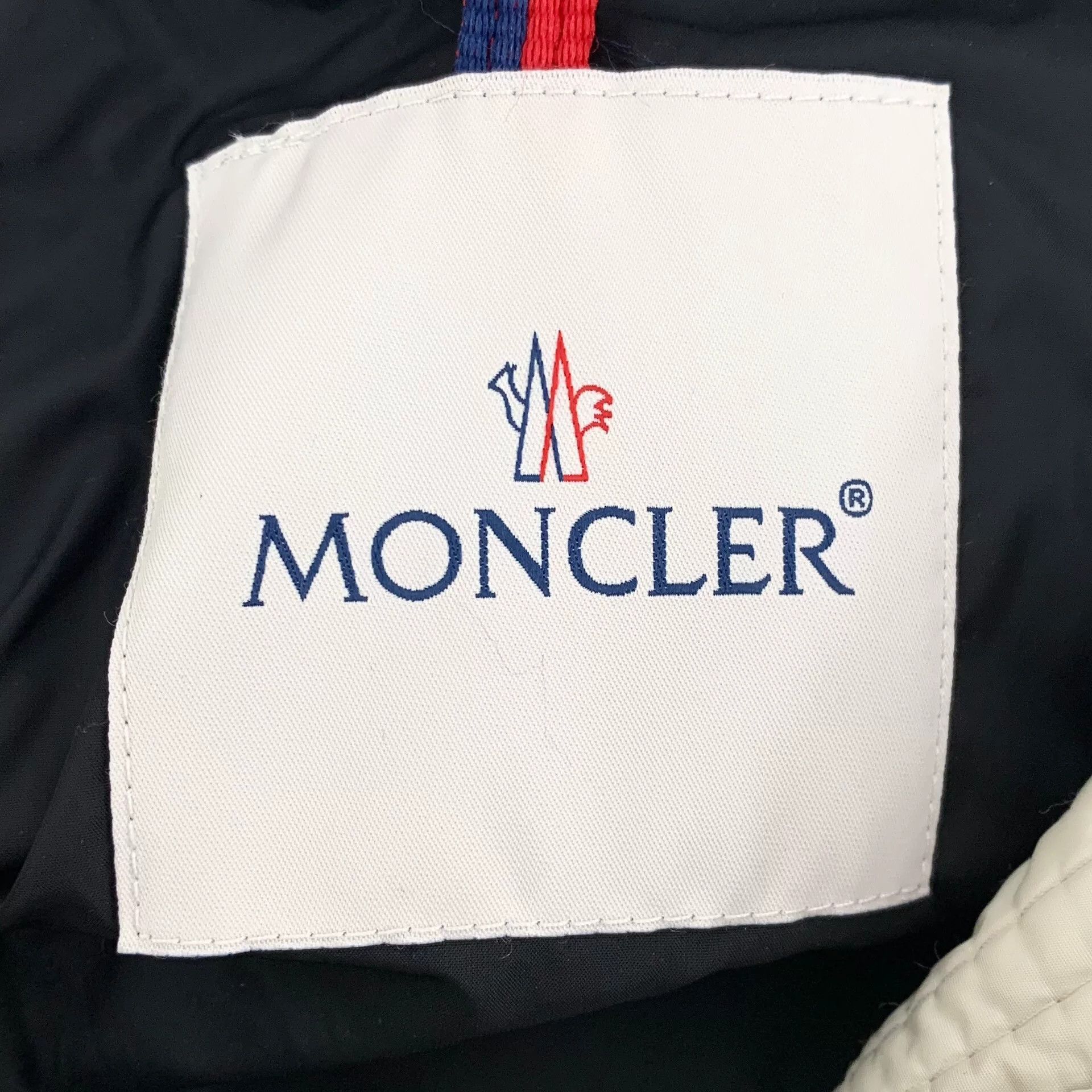 Moncler Moncler Beige Down Jacket L Women Size L / US 10 / IT 46 - 6 Thumbnail