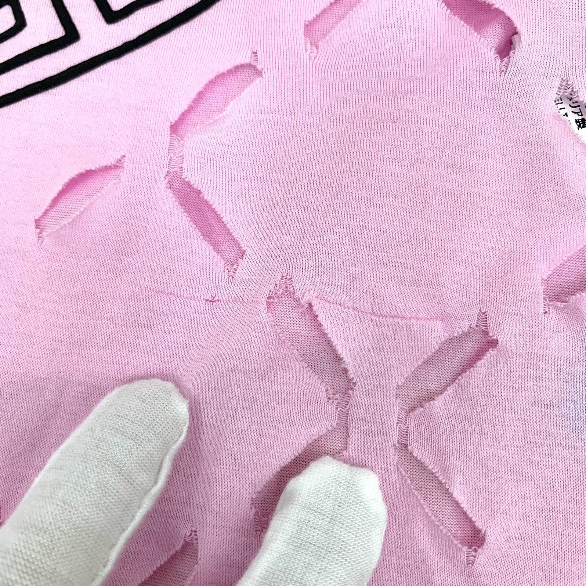 Versace Versace Pink T-Shirt L Women Size L / US 10 / IT 46 - 8 Thumbnail