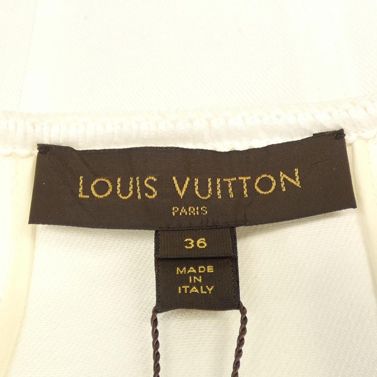Louis Vuitton Louis Vuitton Louis Vuitton Jacket Textile Outerwear F7JA51PRN DUTY FREE for USA Size ONE SIZE - 4 Thumbnail