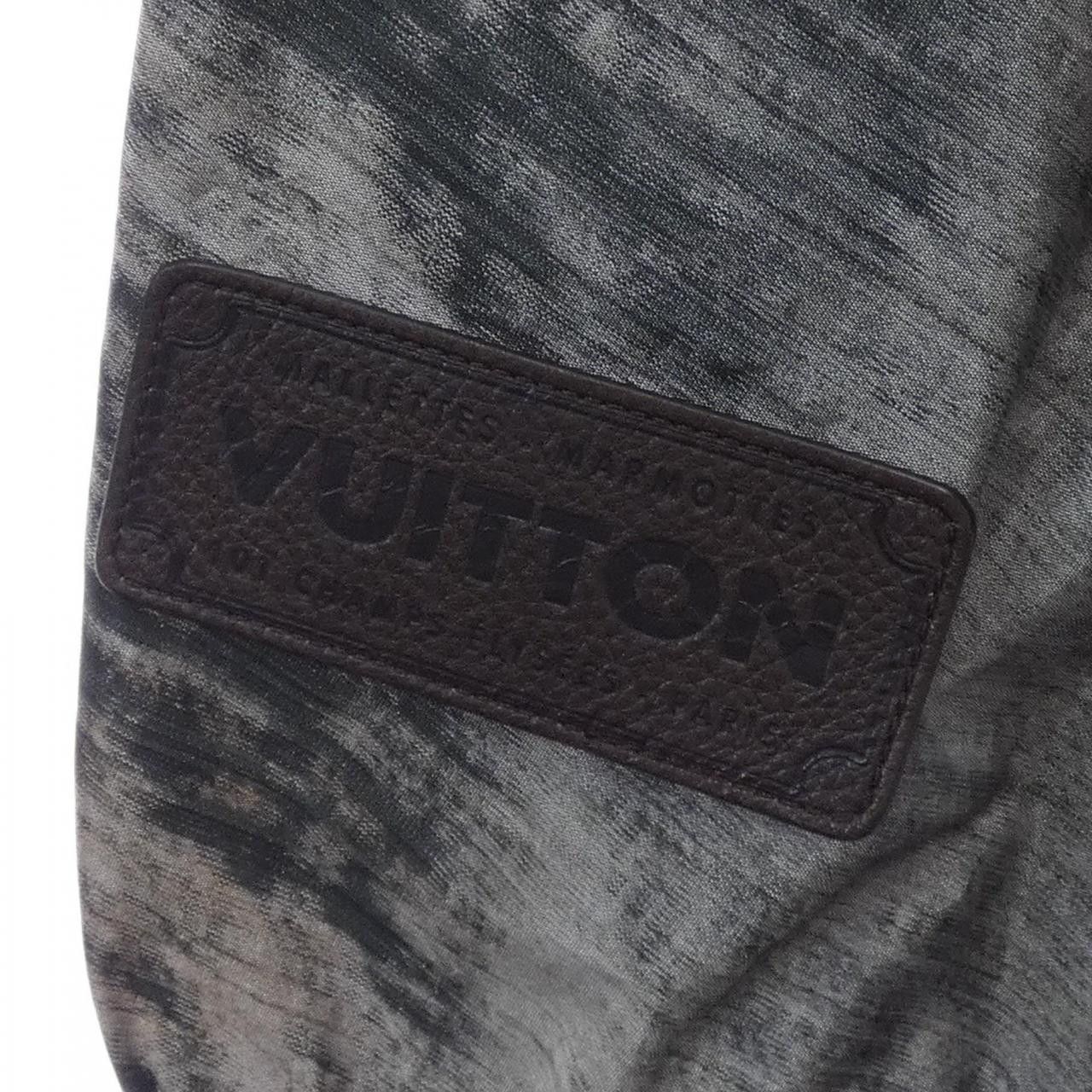 Louis Vuitton Louis Vuitton Louis Vuitton Cotton Jacket Others Outerwear HFB92WHZI707N DUTY FREE for USA Size ONE SIZE - 7 Thumbnail