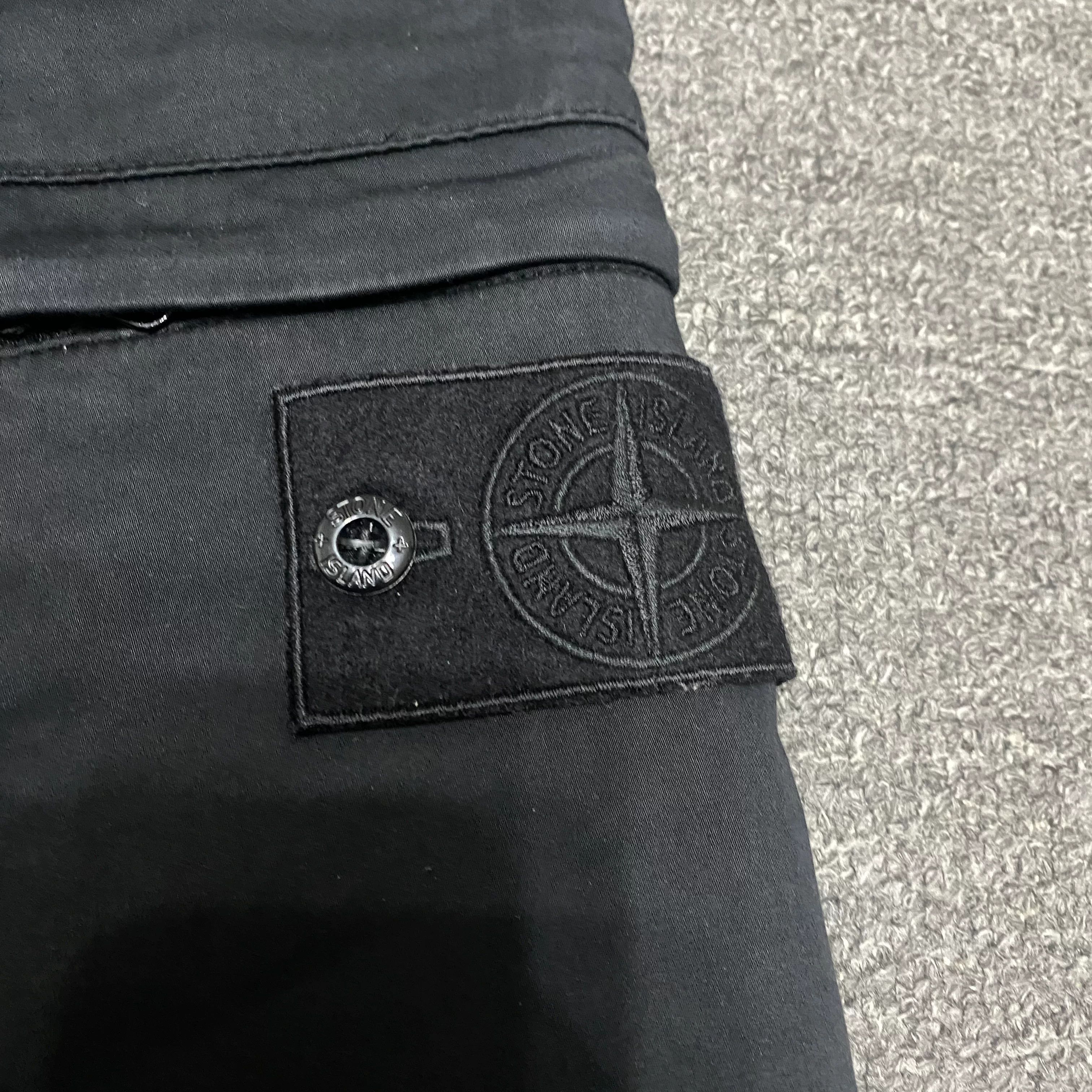 Stone Island Stone Island Ghost Badge Shorts Size US 34 / EU 50 - 5 Thumbnail