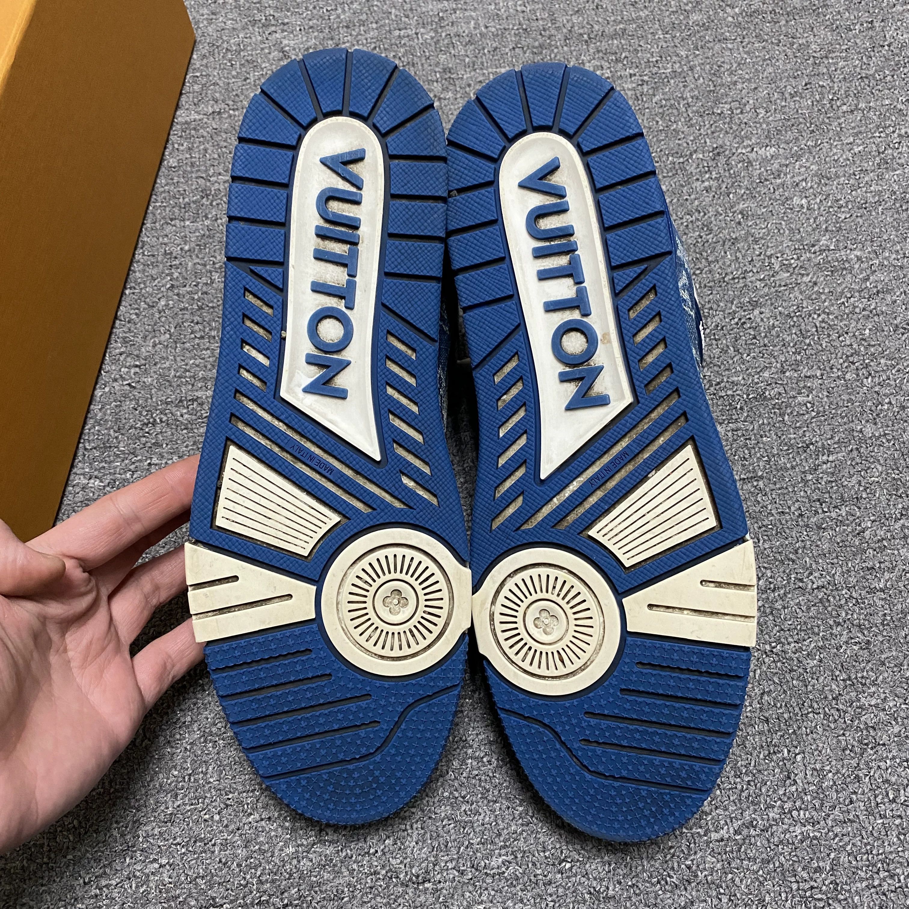 Louis Vuitton Louis Vuitton LV Trainer White Blue Denim Size US 10.5 / EU 43-44 - 8 Thumbnail