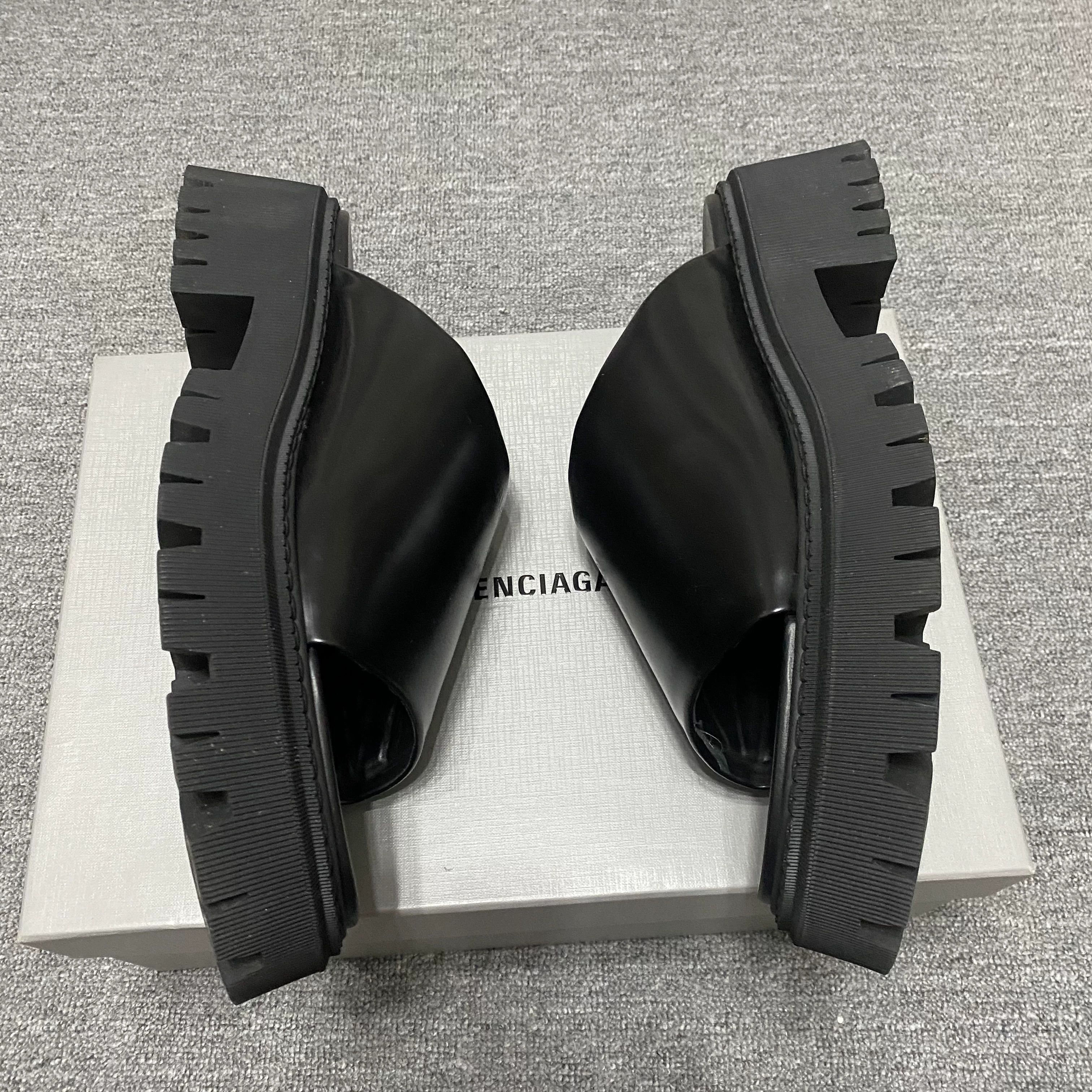 Balenciaga Balenciaga Tractor Leather Thick-Sole Derby Slides Size US 11 / EU 44 - 6 Thumbnail